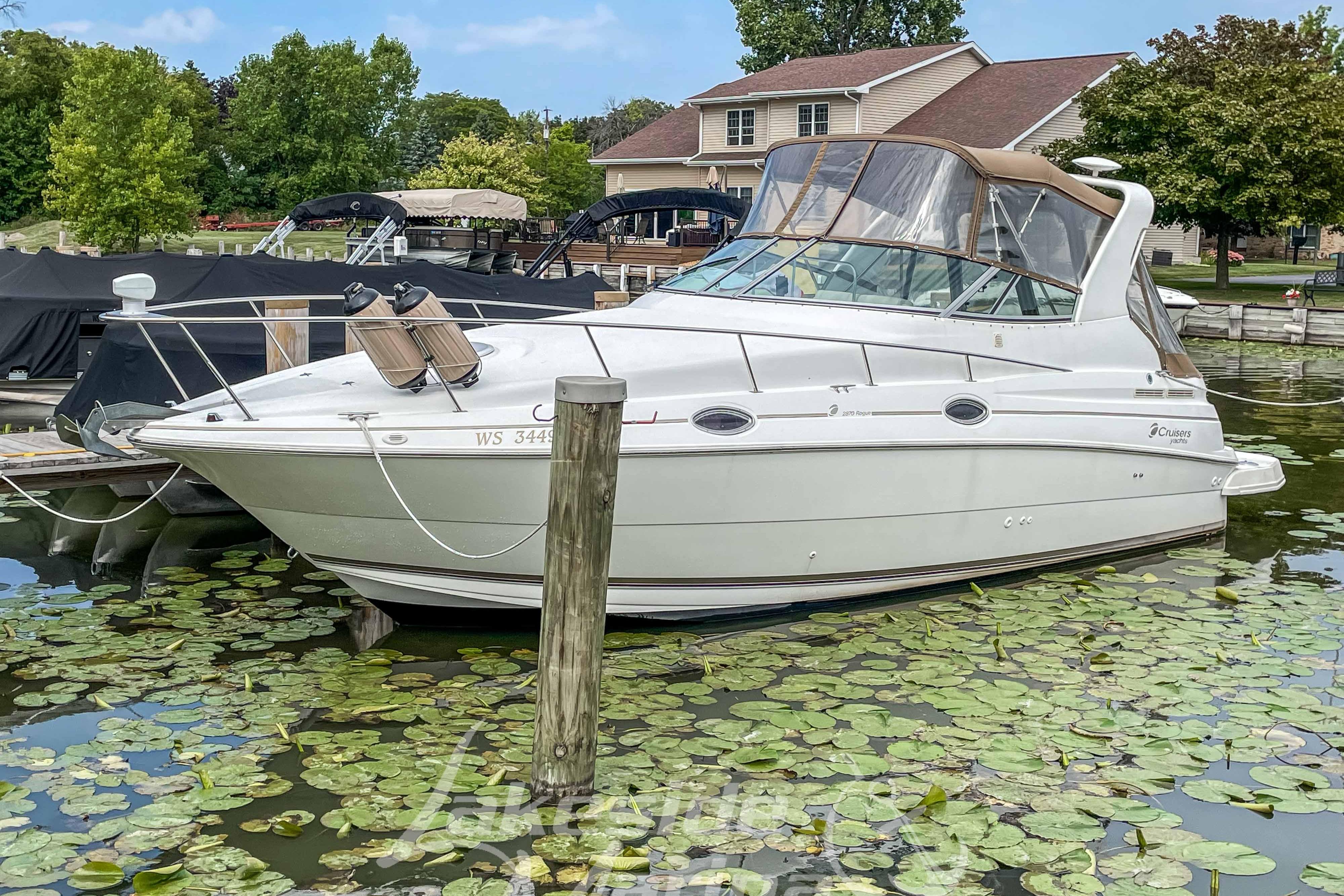 1998 Cruisers Yachts 2870 Rogue