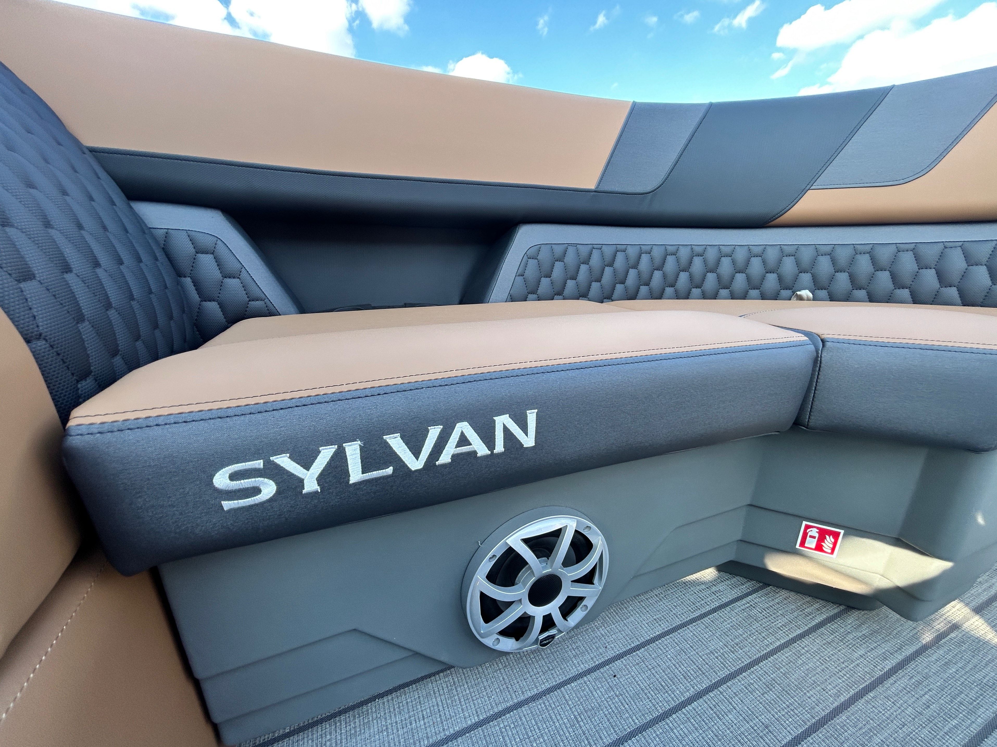 2027 Sylvan L3 LZ Platinum - 15