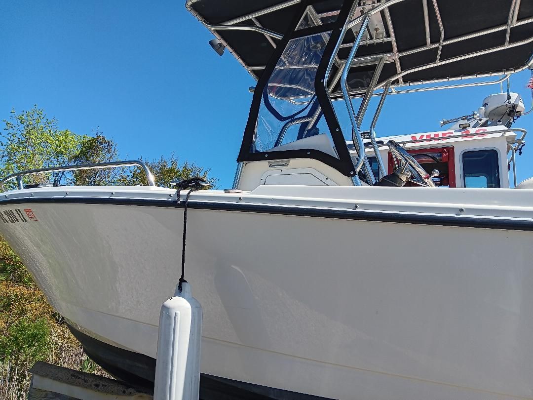 2007 Edgewater 205CC - 18