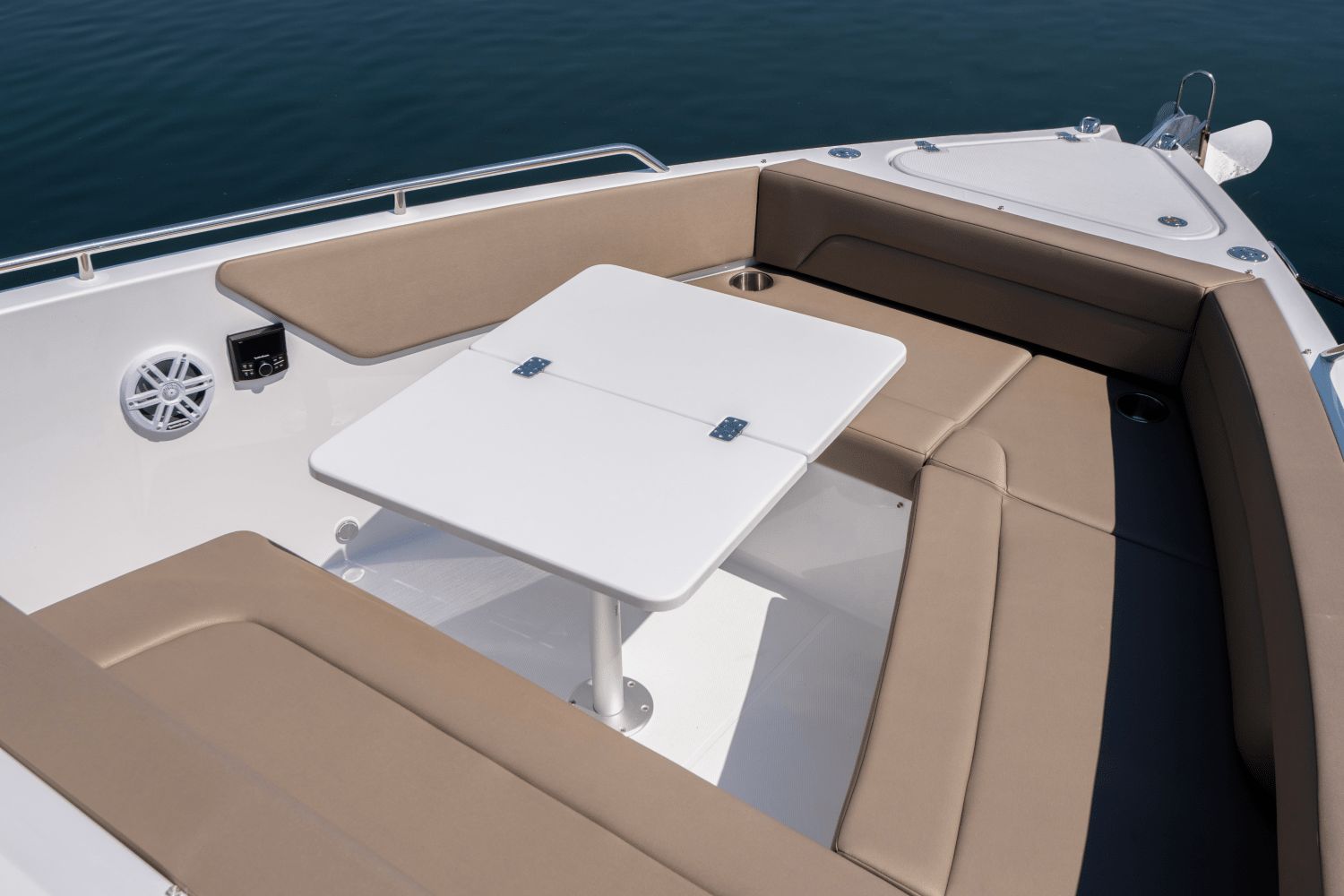 2027 Cruisers Yachts 38 VTR - 28
