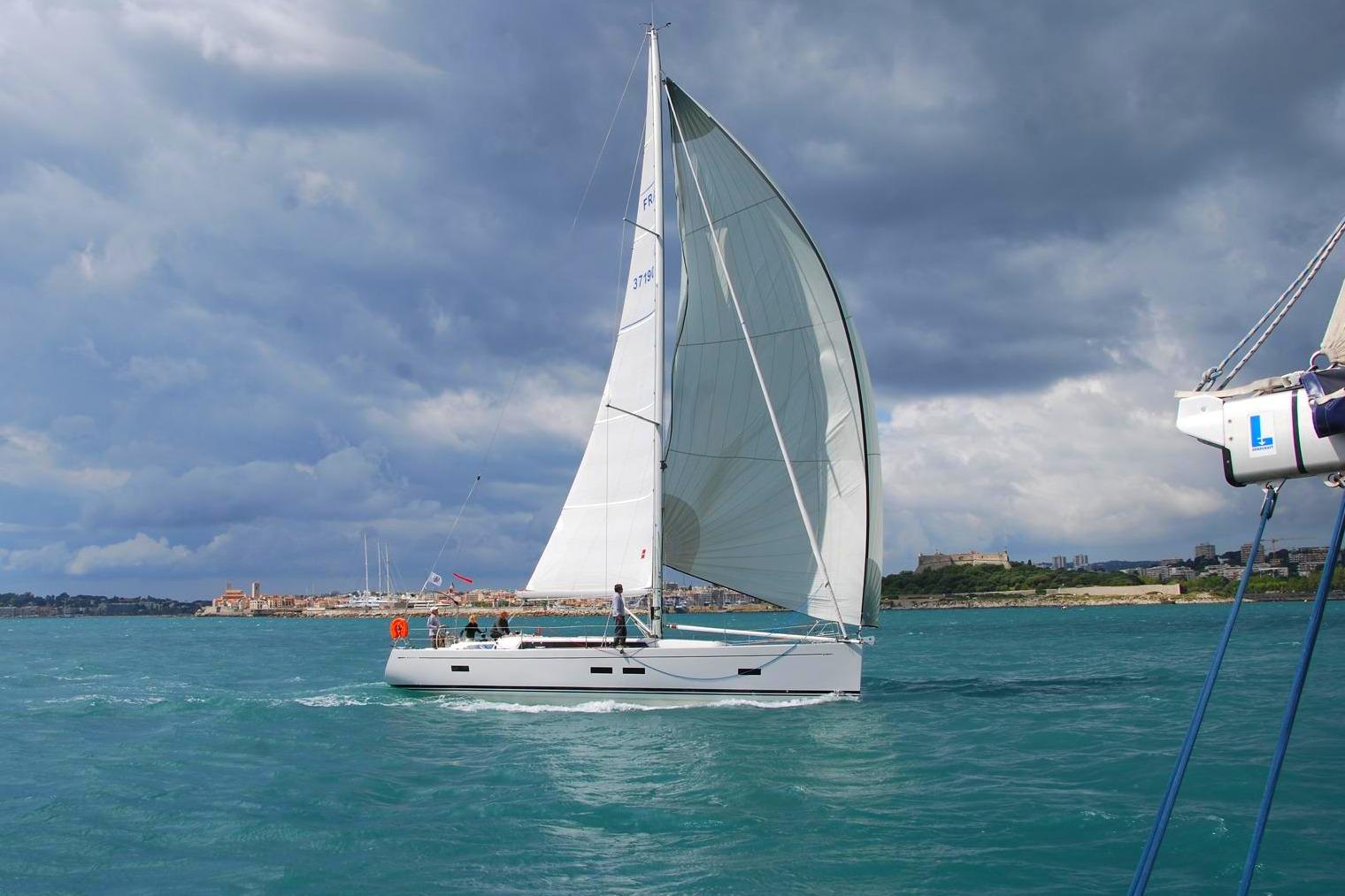 2010 Grand Soleil 46
