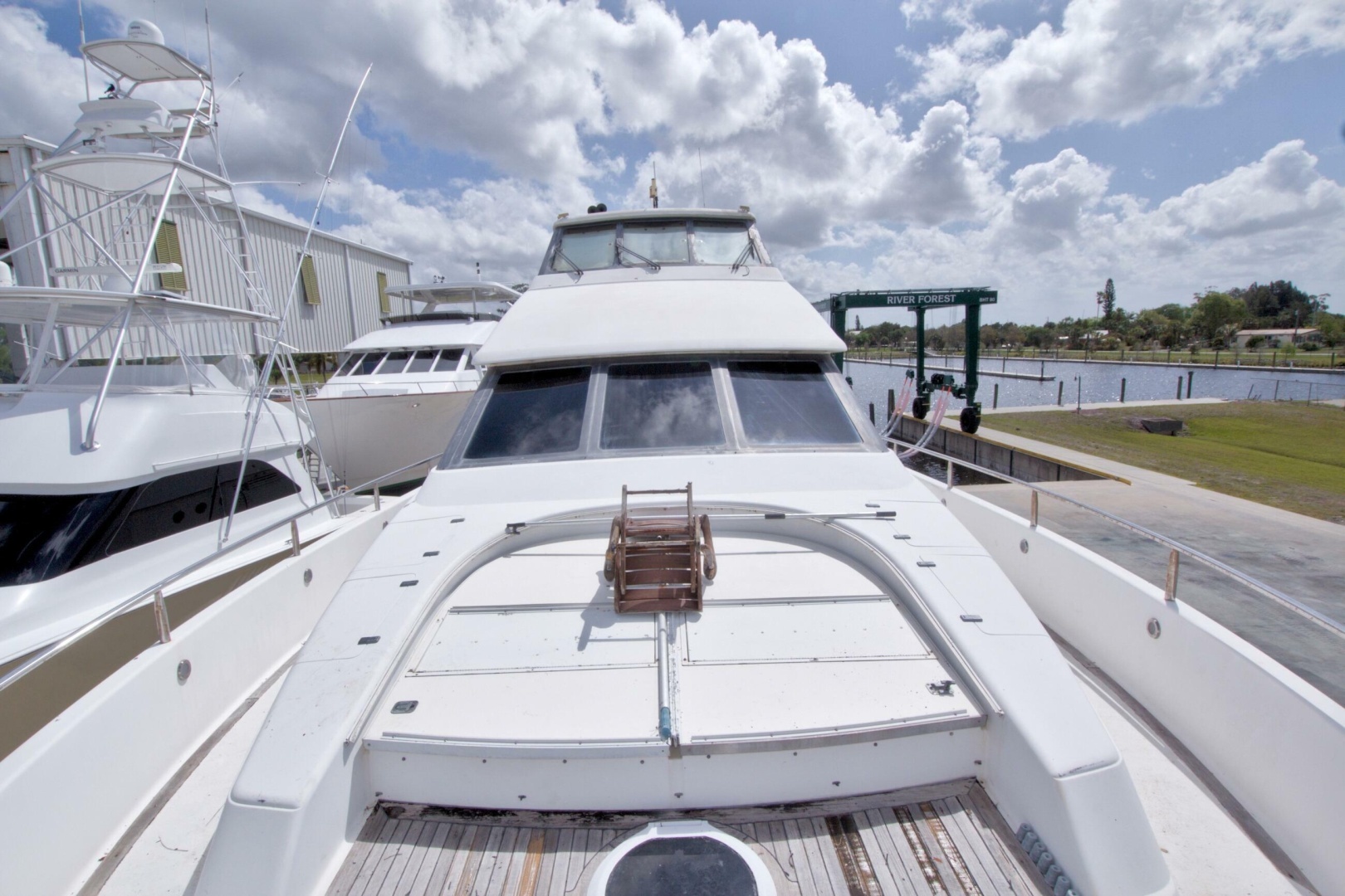 1998 Lazzara Yachts 76 Skylounge Grand Salon - Image 77