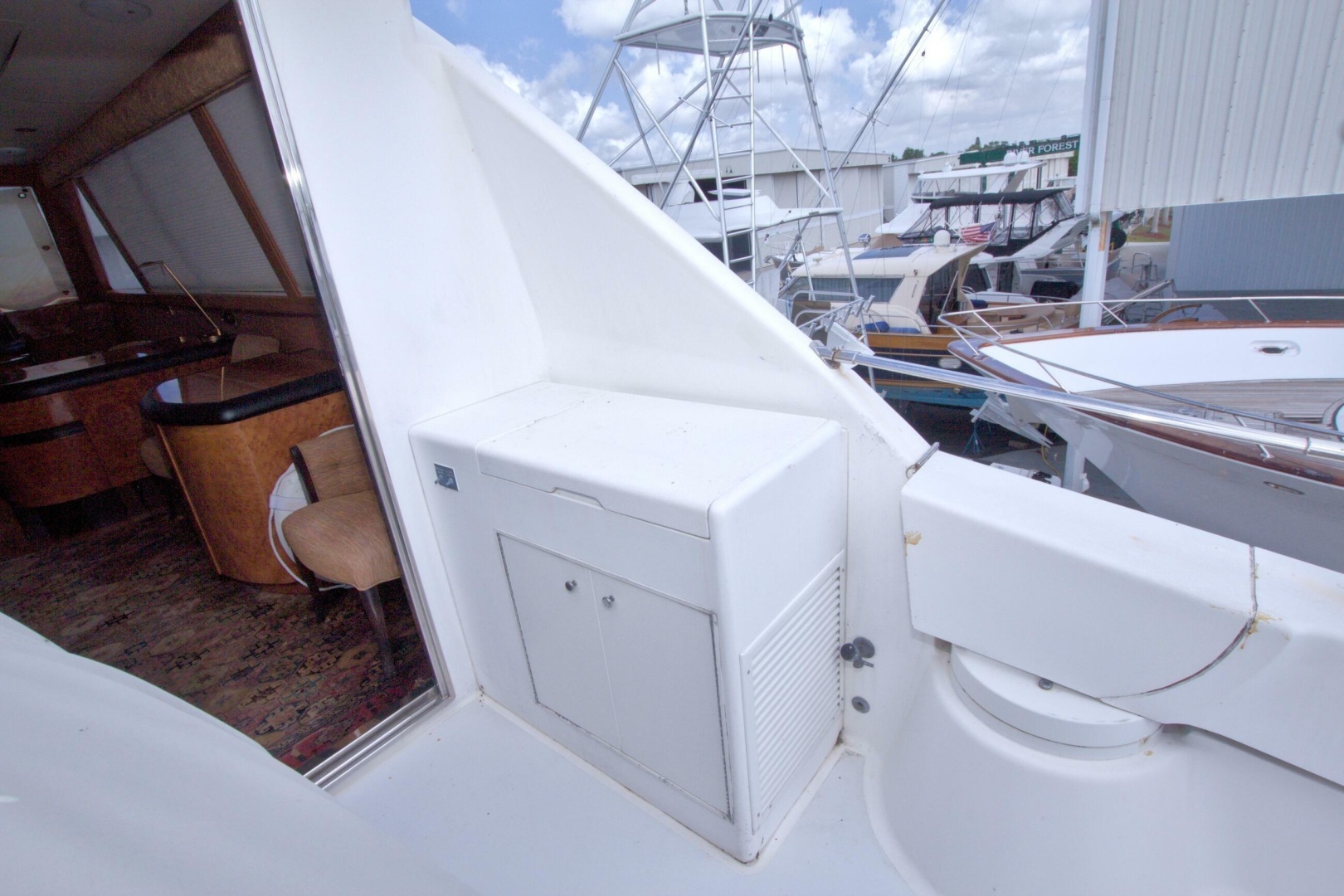 1998 Lazzara Yachts 76 Skylounge Grand Salon - Image 62