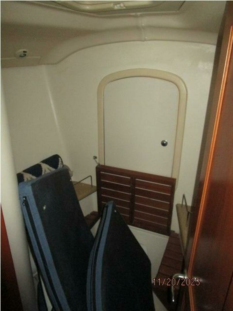 2008 Hunter H41 Deck Salon - Image 48