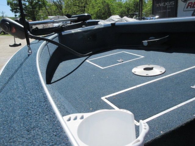 1993 Lowe 1620 Aluminum Deep V / 1992 Johnson 70 Hp Outboard - 17