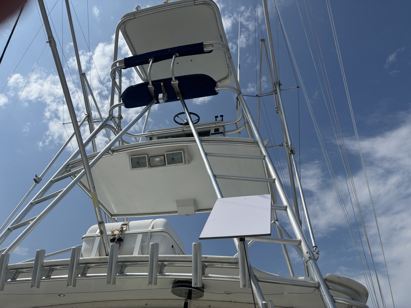 2000 Cabo 45 Express - Image 43