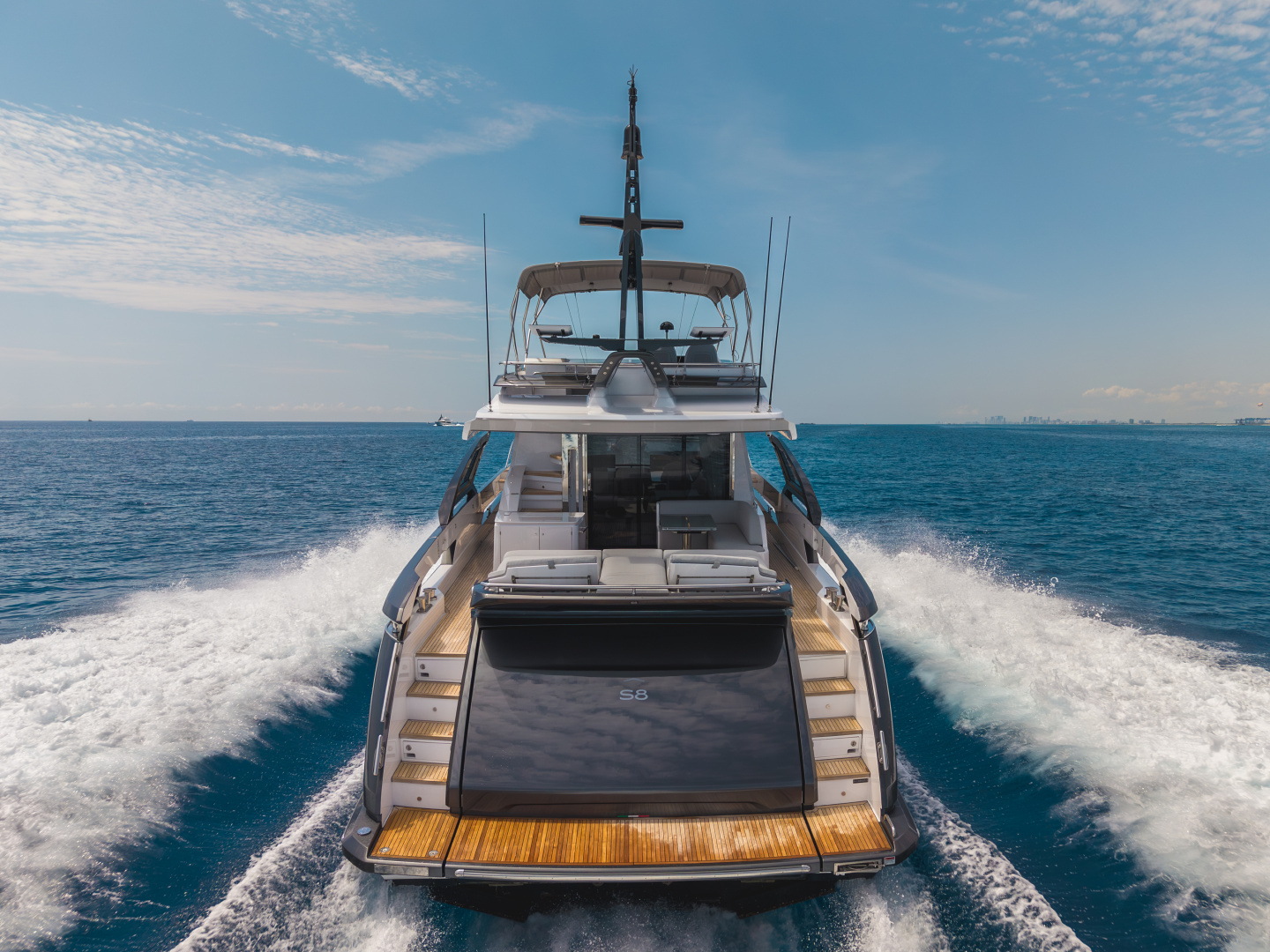 2026 Azimut S8 - Image 12