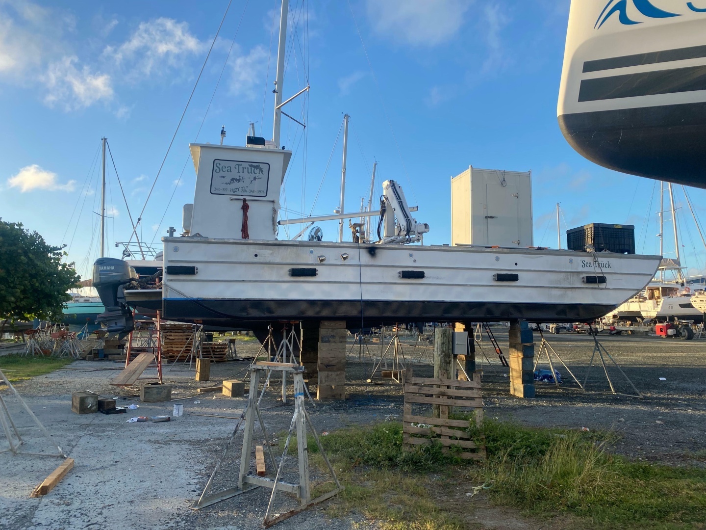 1985 Custom Aluminum Barge - Image 21
