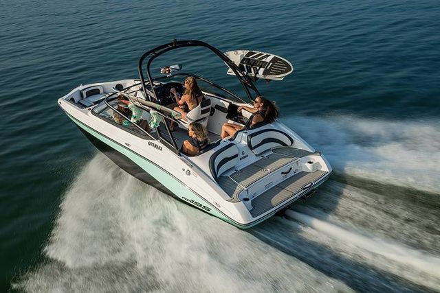 2026 Yamaha Boats AR195 - 4