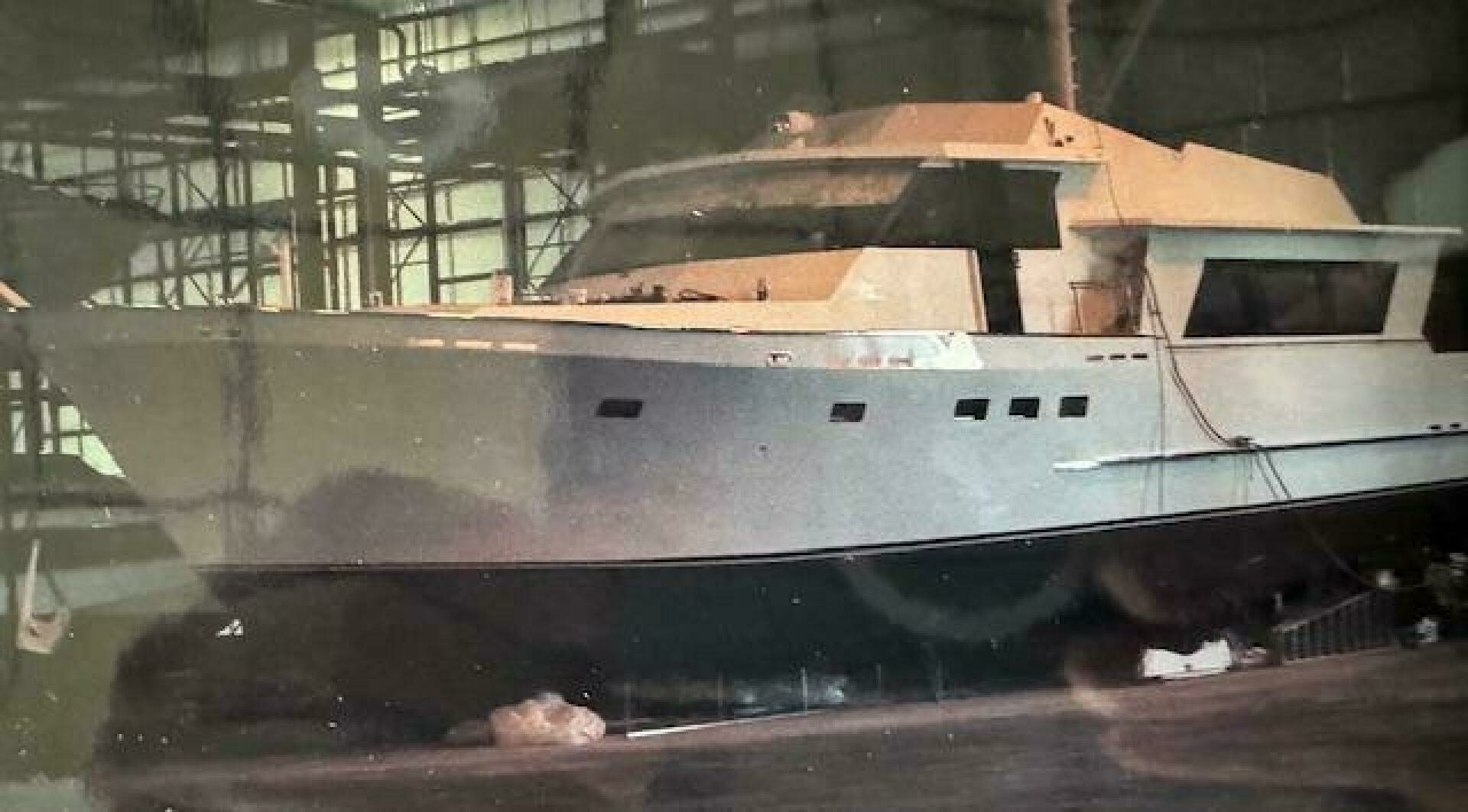 1990 Motor Yacht 70 Brata - Image 8