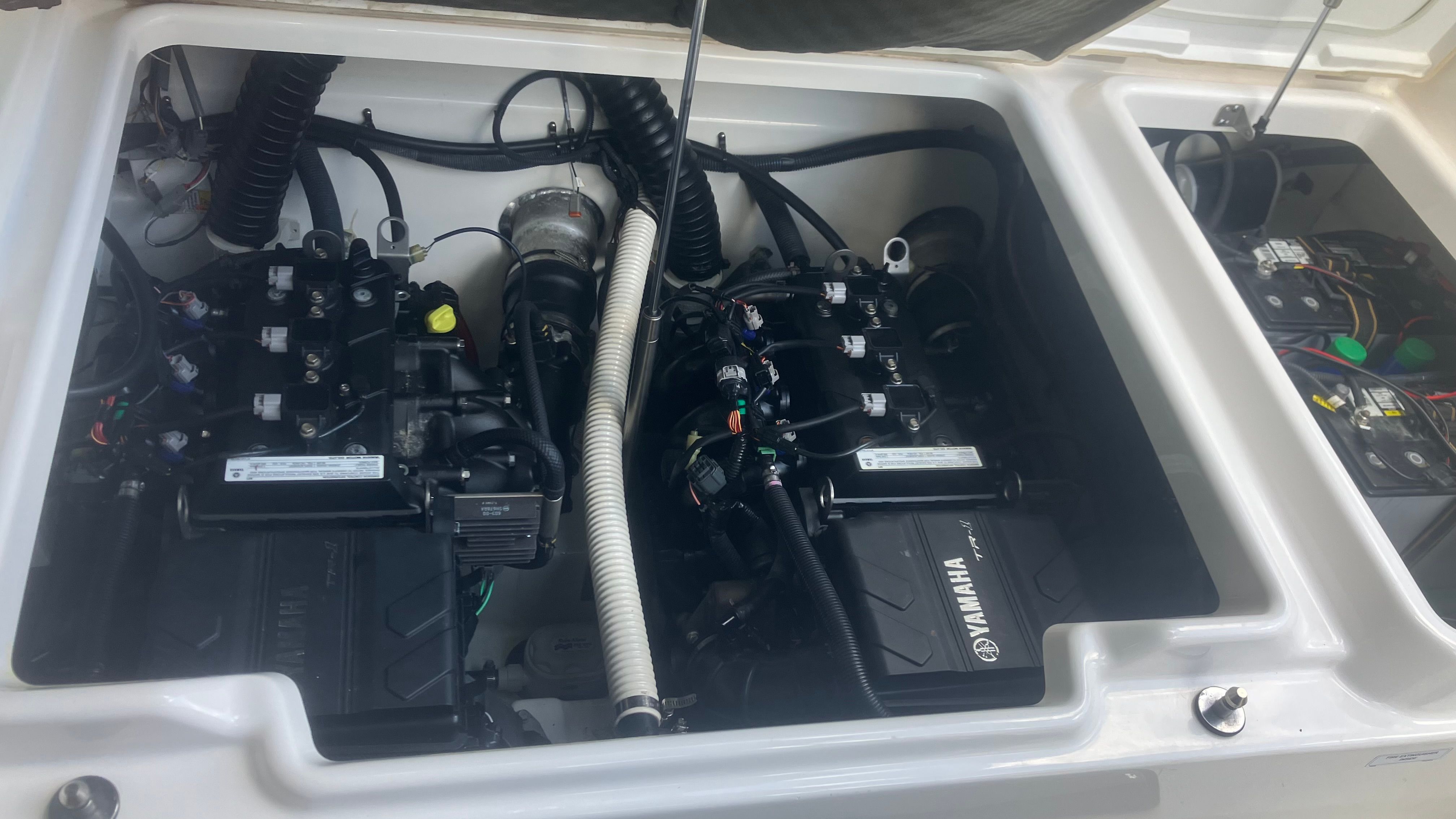 2018 Yamaha Boats 210 FSH Sport - 22