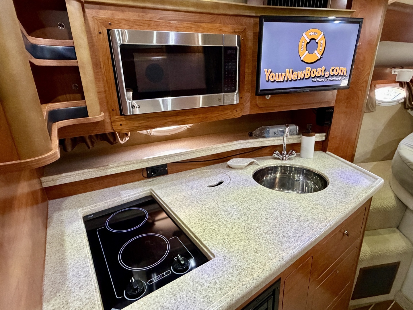2007 Rinker 350 Express Cruiser - Image 44