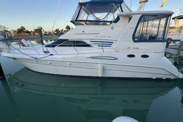 2000 Sea Ray 420 Aft Cabin