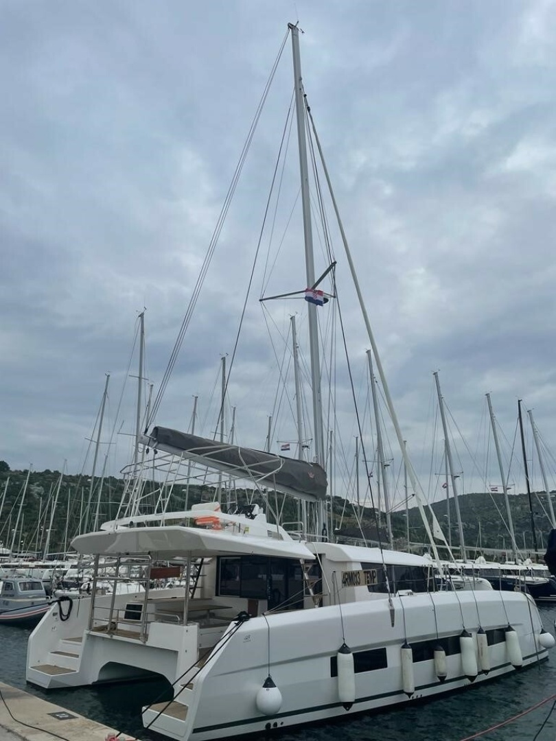 2021 Dufour 48 - Image 11