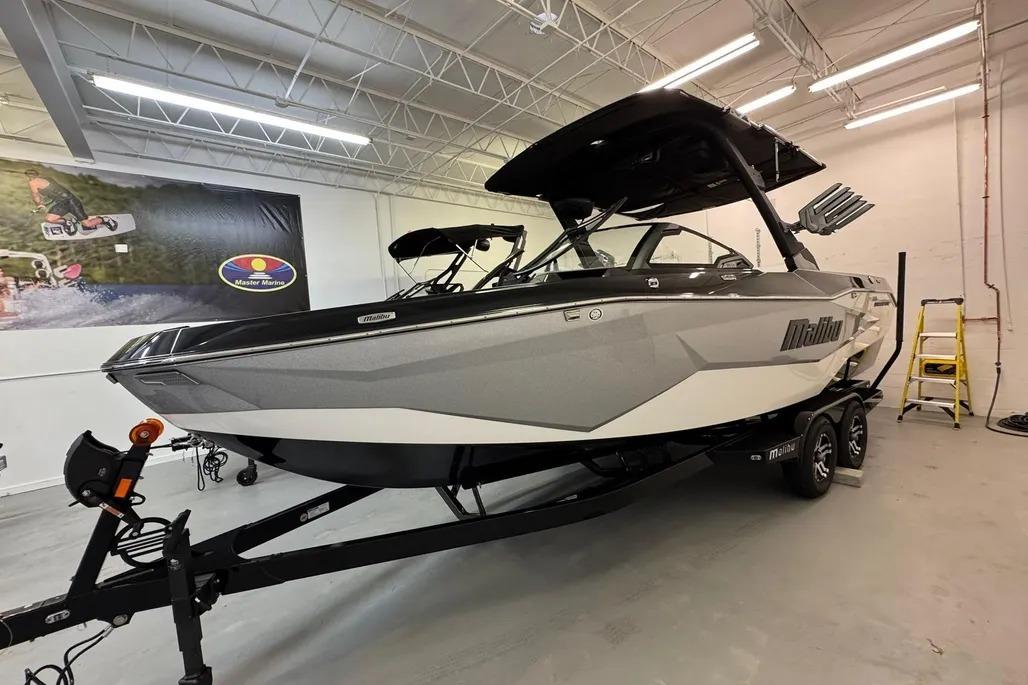 2026 Malibu Wakesetter 25 LSV