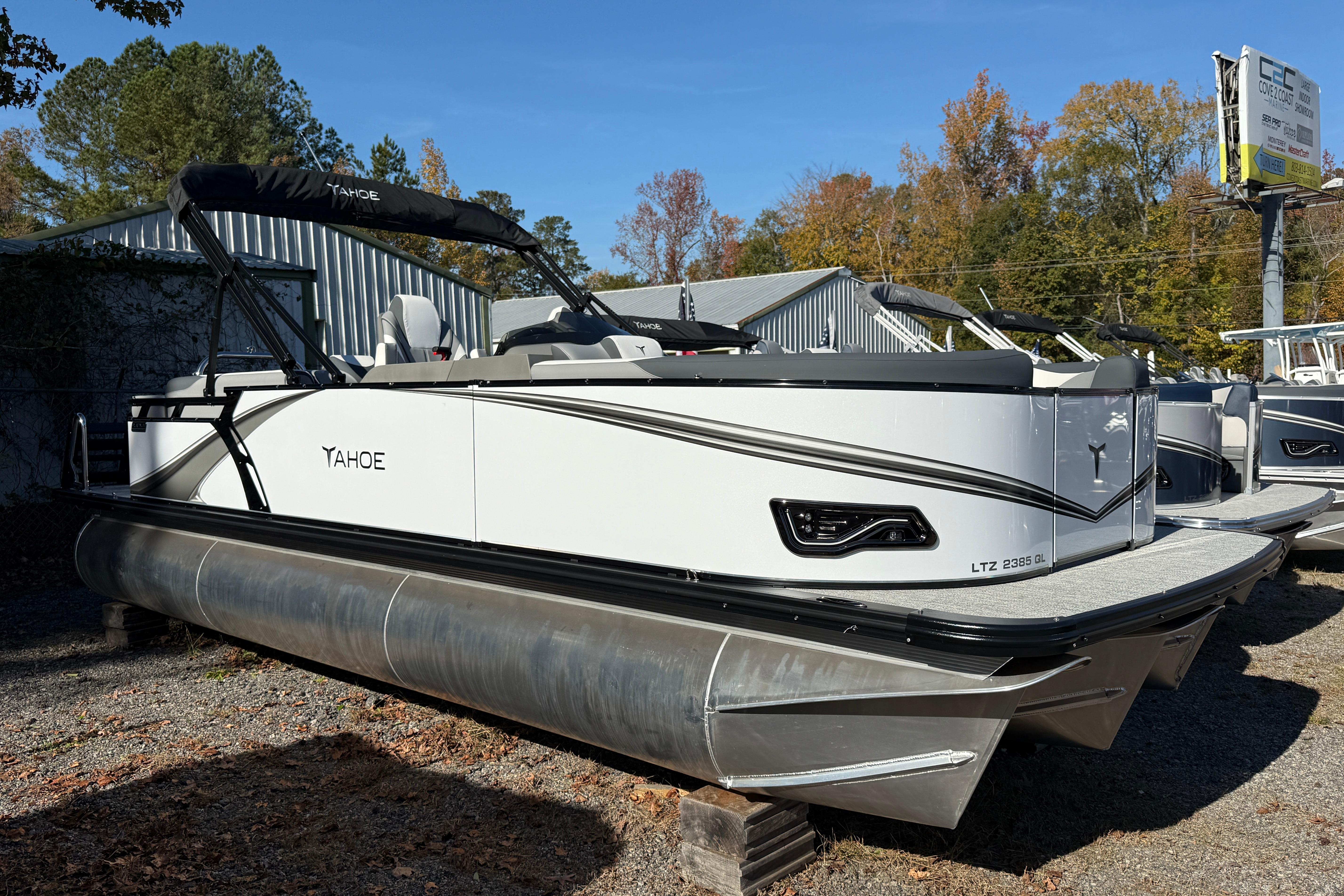 2026 Tahoe Pontoon LTZ Quad Lounger