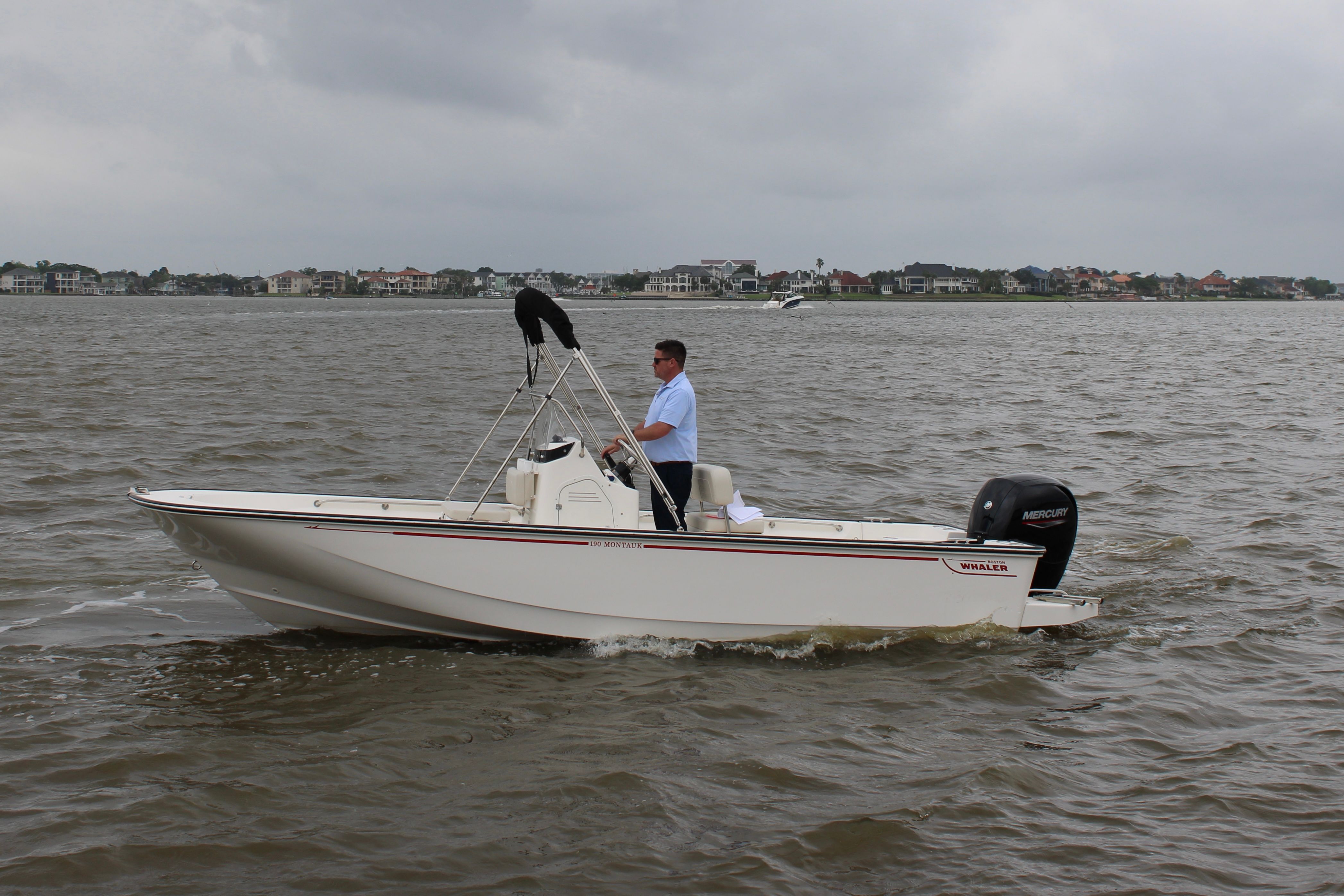 2026 Boston Whaler 190 Montauk