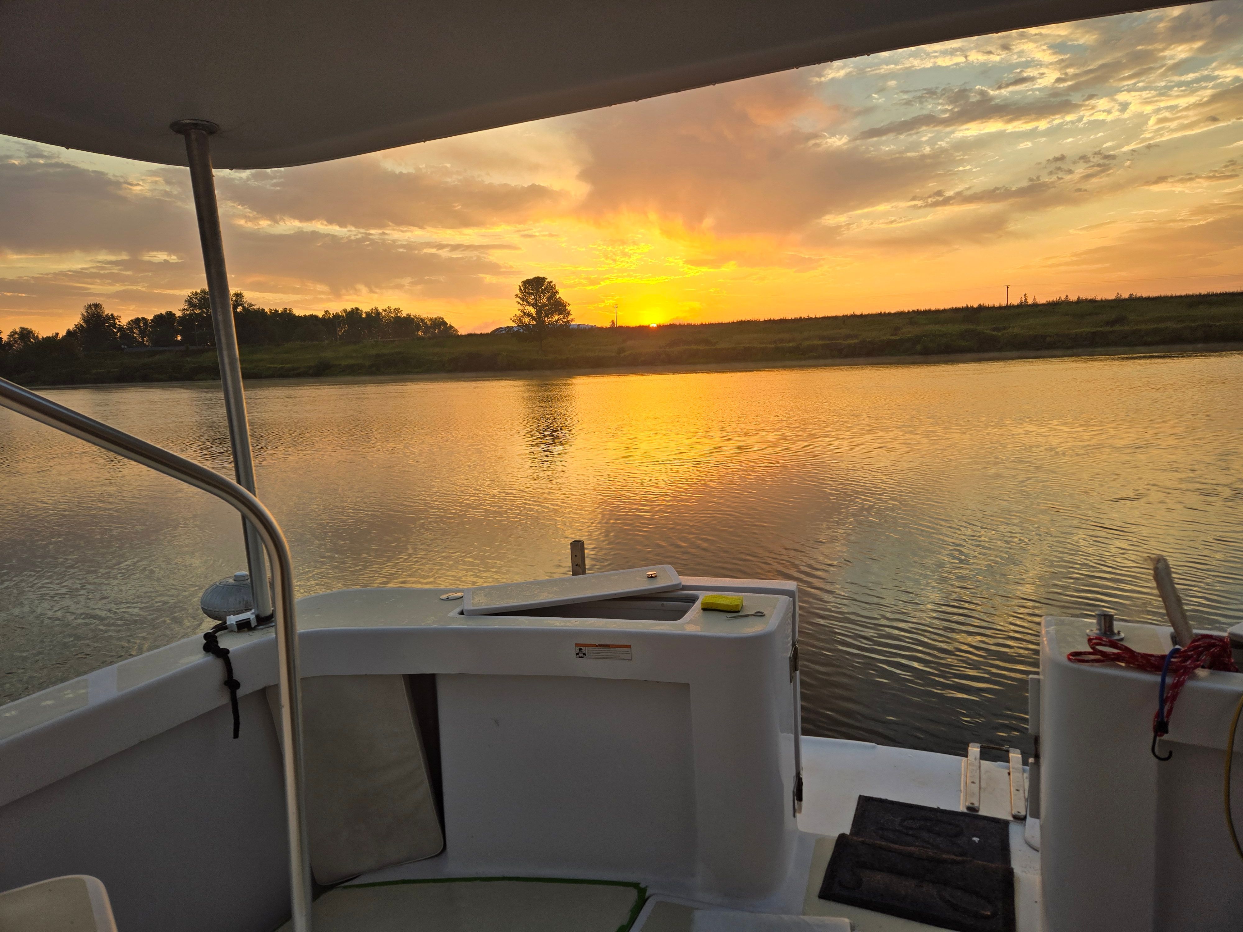 1999 Mainship 390 Trawler - 9