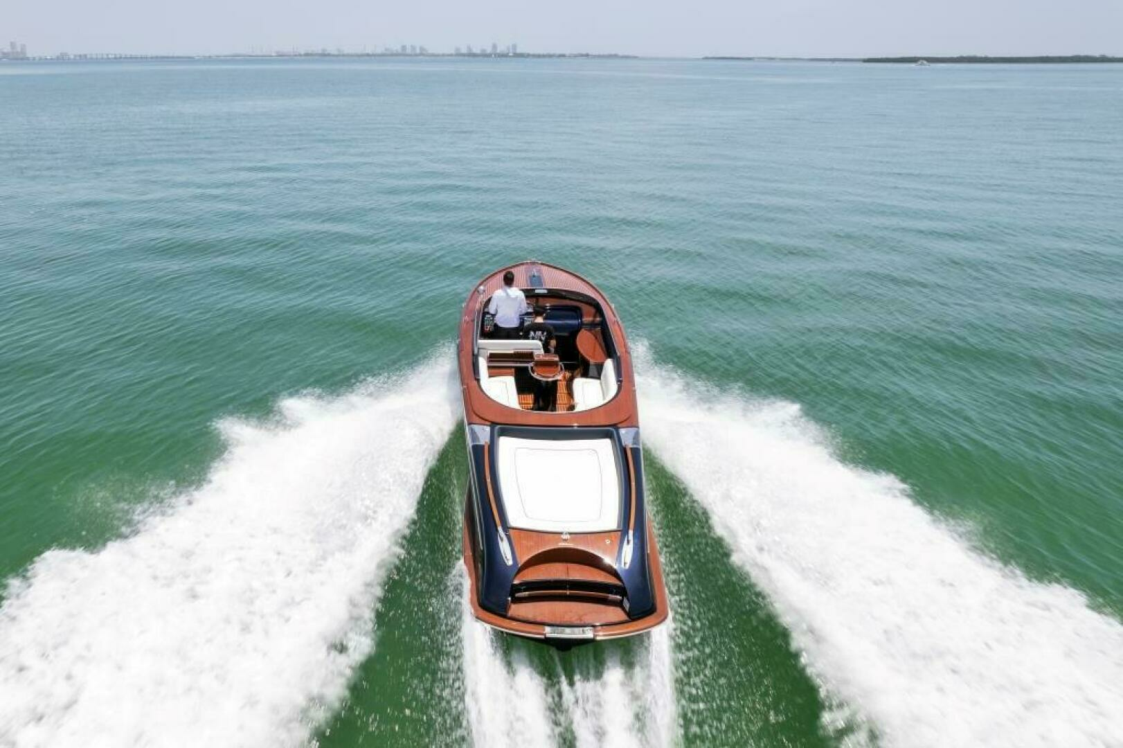 2020 Riva — - Image 3