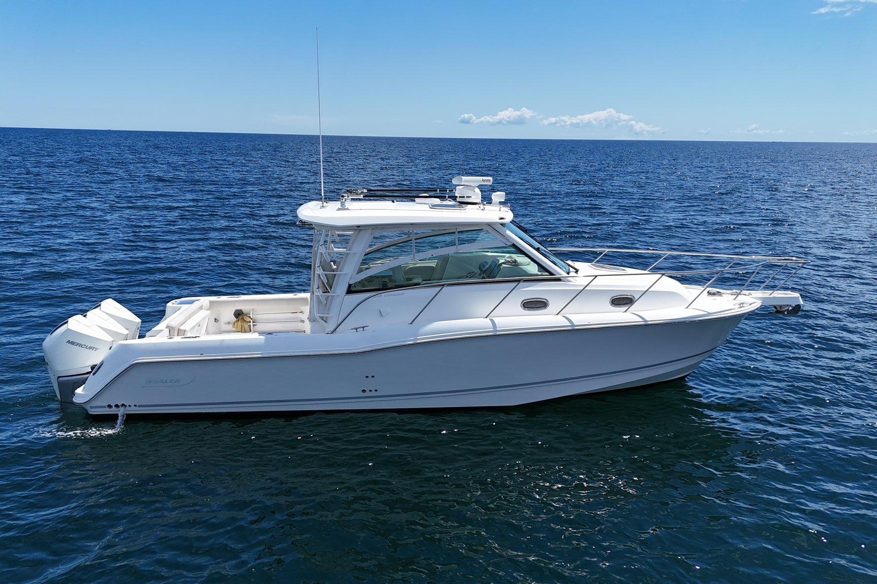 2020 Boston Whaler 345 Conquest