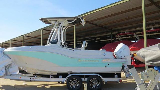 2024 Crownline 210 CC Finseeker - 2