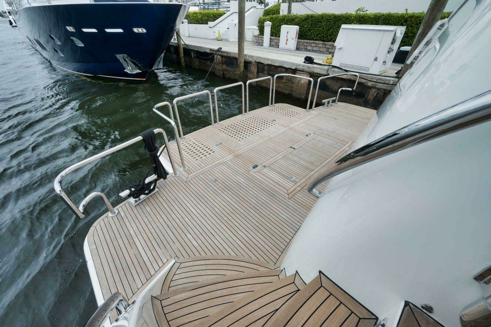 2012 Horizon P110 Tri-Deck - Image 46