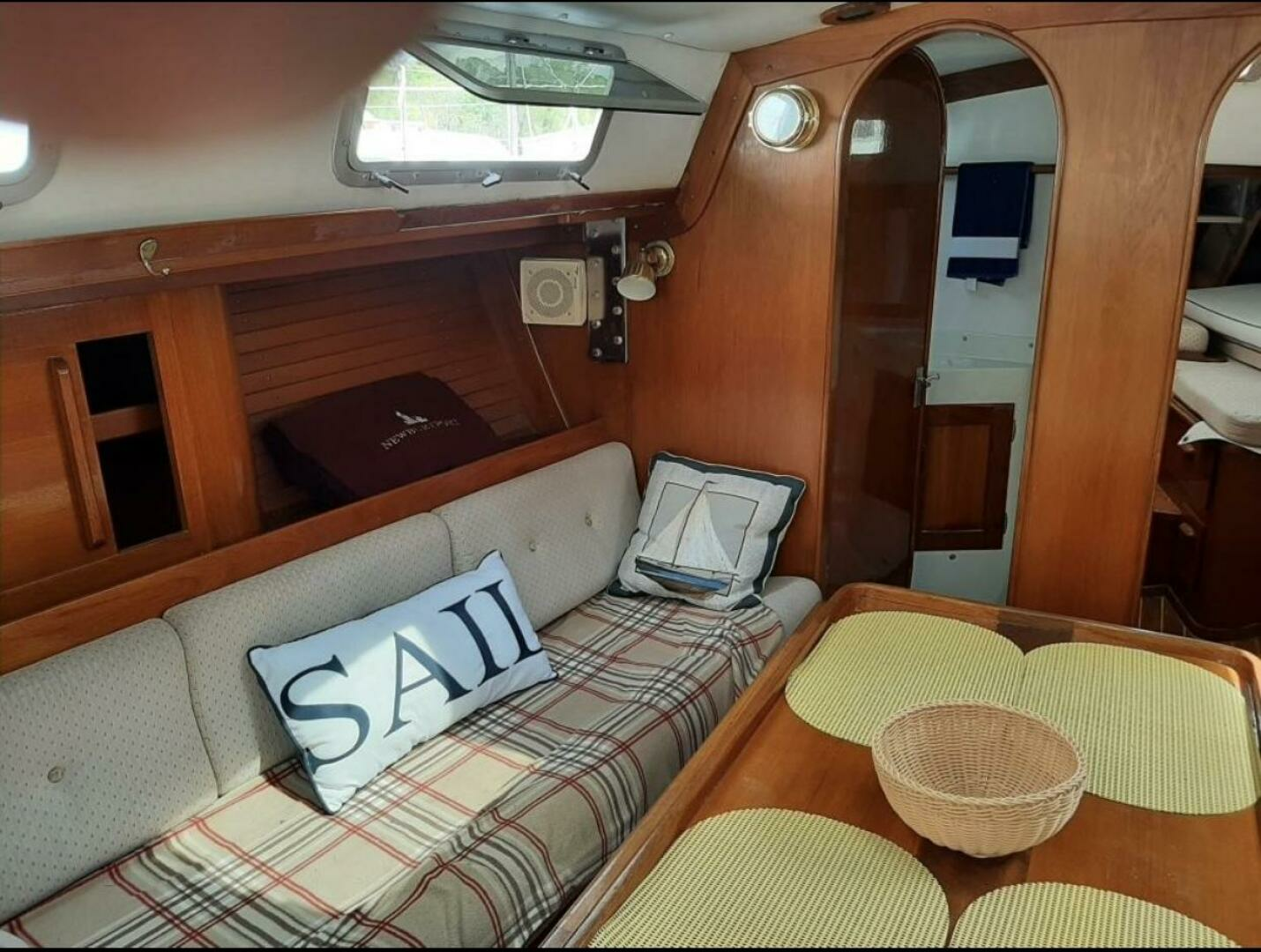 1988 J Boats — - Image 13