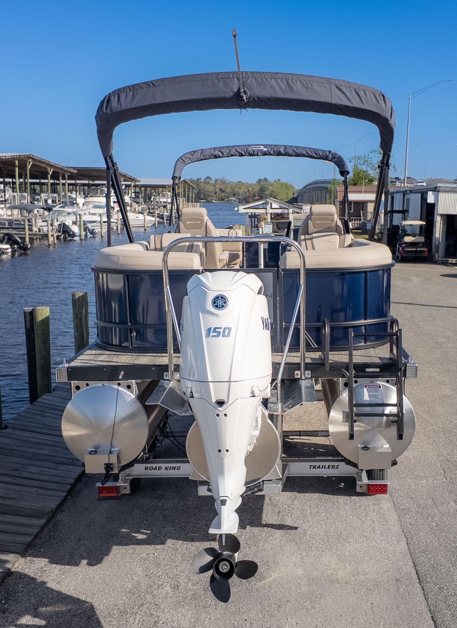 2026 Bennington 22 S STERN RADIUS - 2