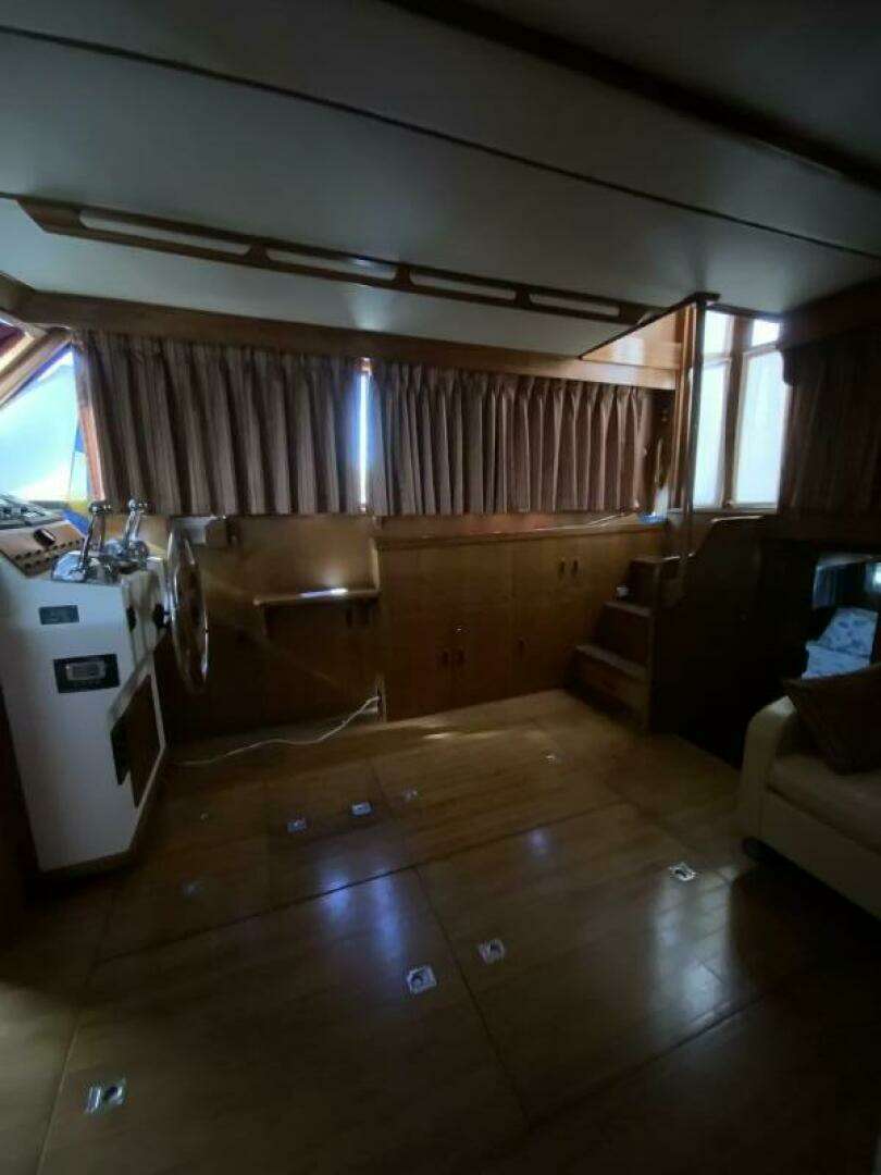 1987 President 41 Double Cabin Motor Yacht - Image 70