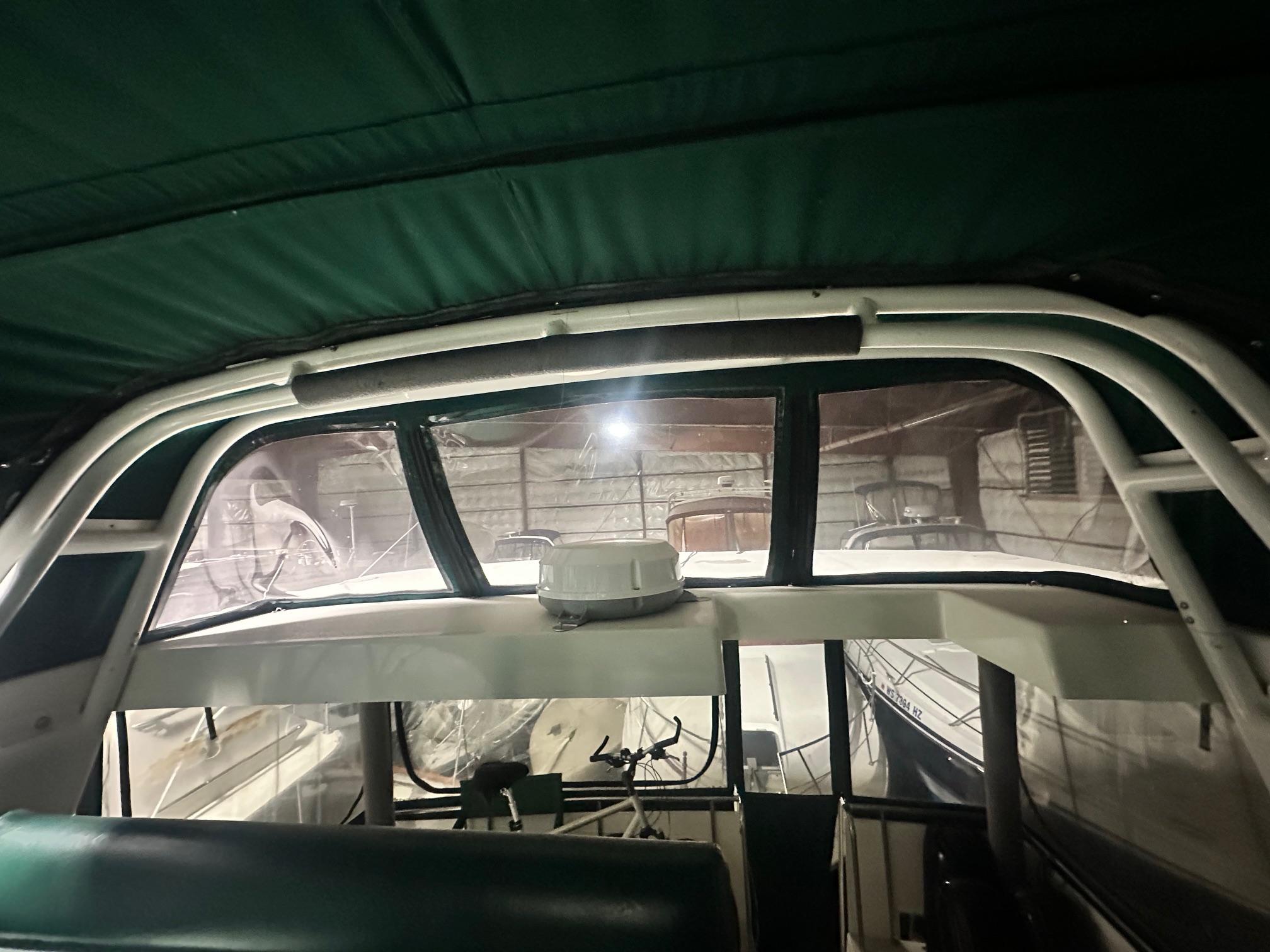 1992 Silverton 34 Motor Yacht - 20