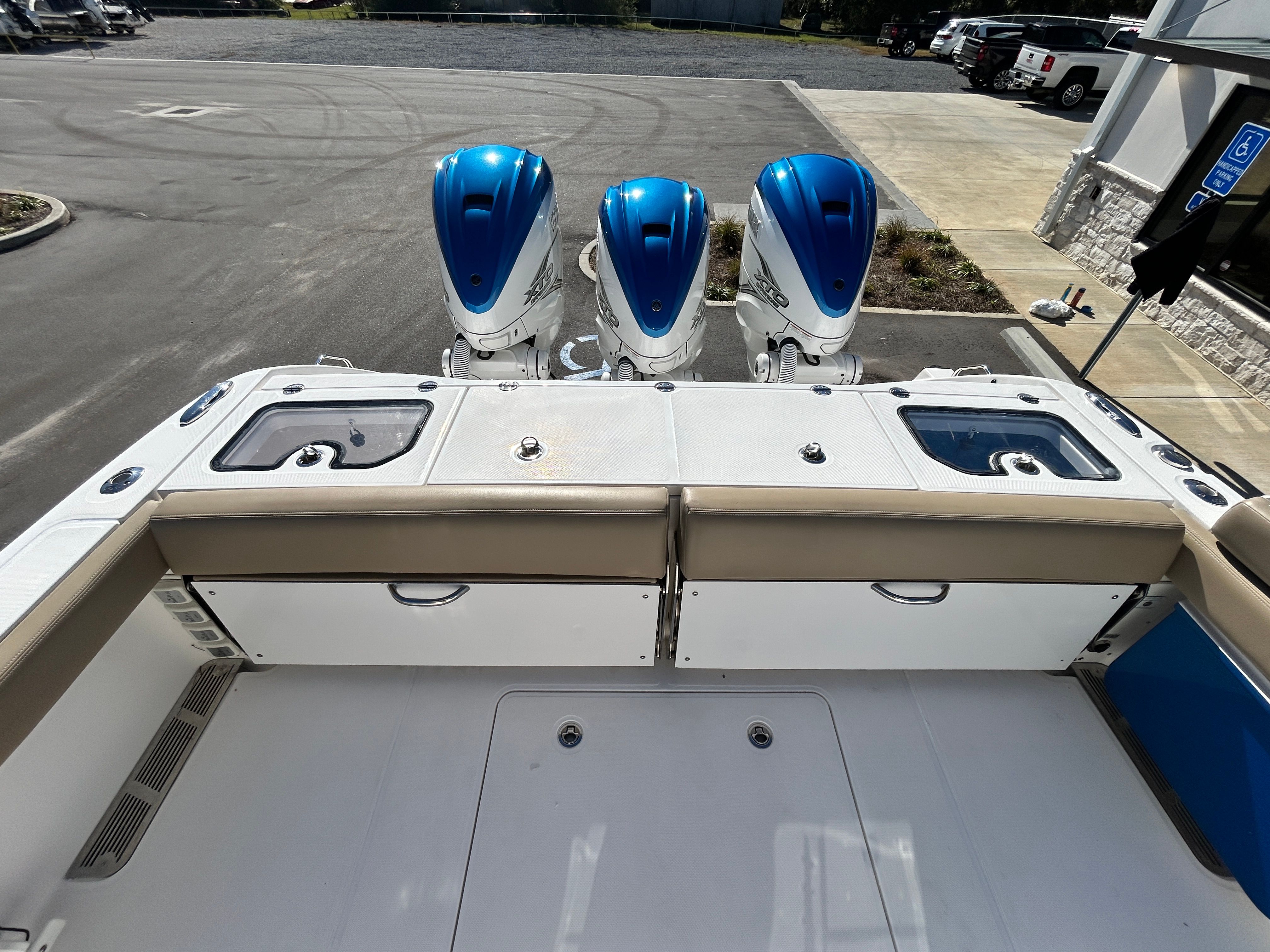 2020 Everglades 395 Center Console - 14