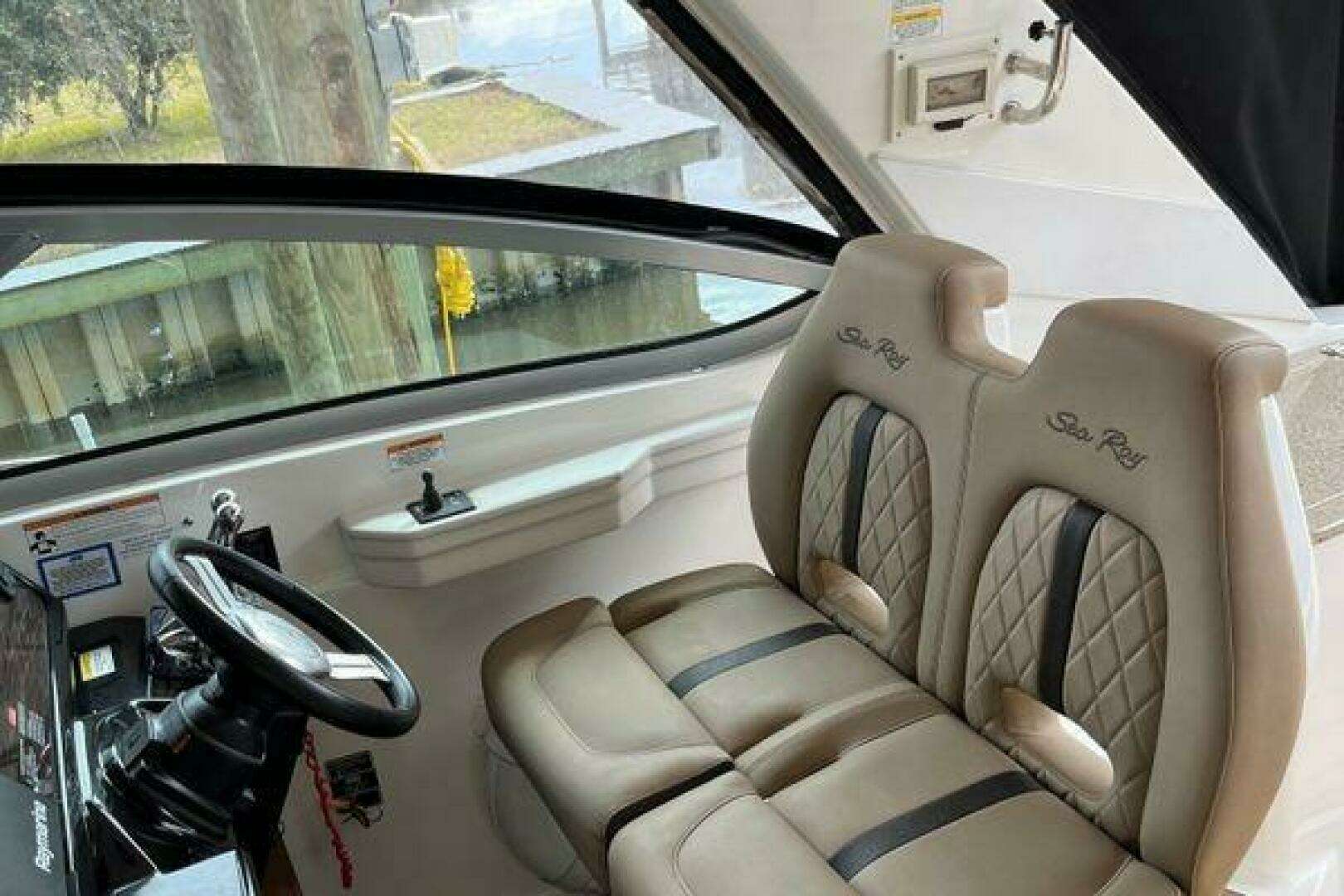 2017 Sea Ray Sundancer 350 - Image 11
