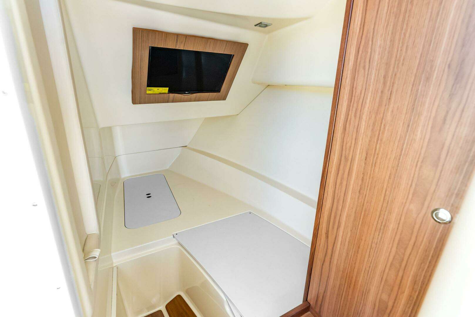 2021 Chris-Craft Launch 35 GT OB - Image 61