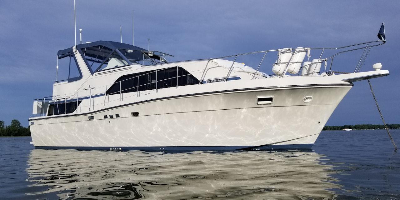 1989 Chris-Craft 381 Catalina