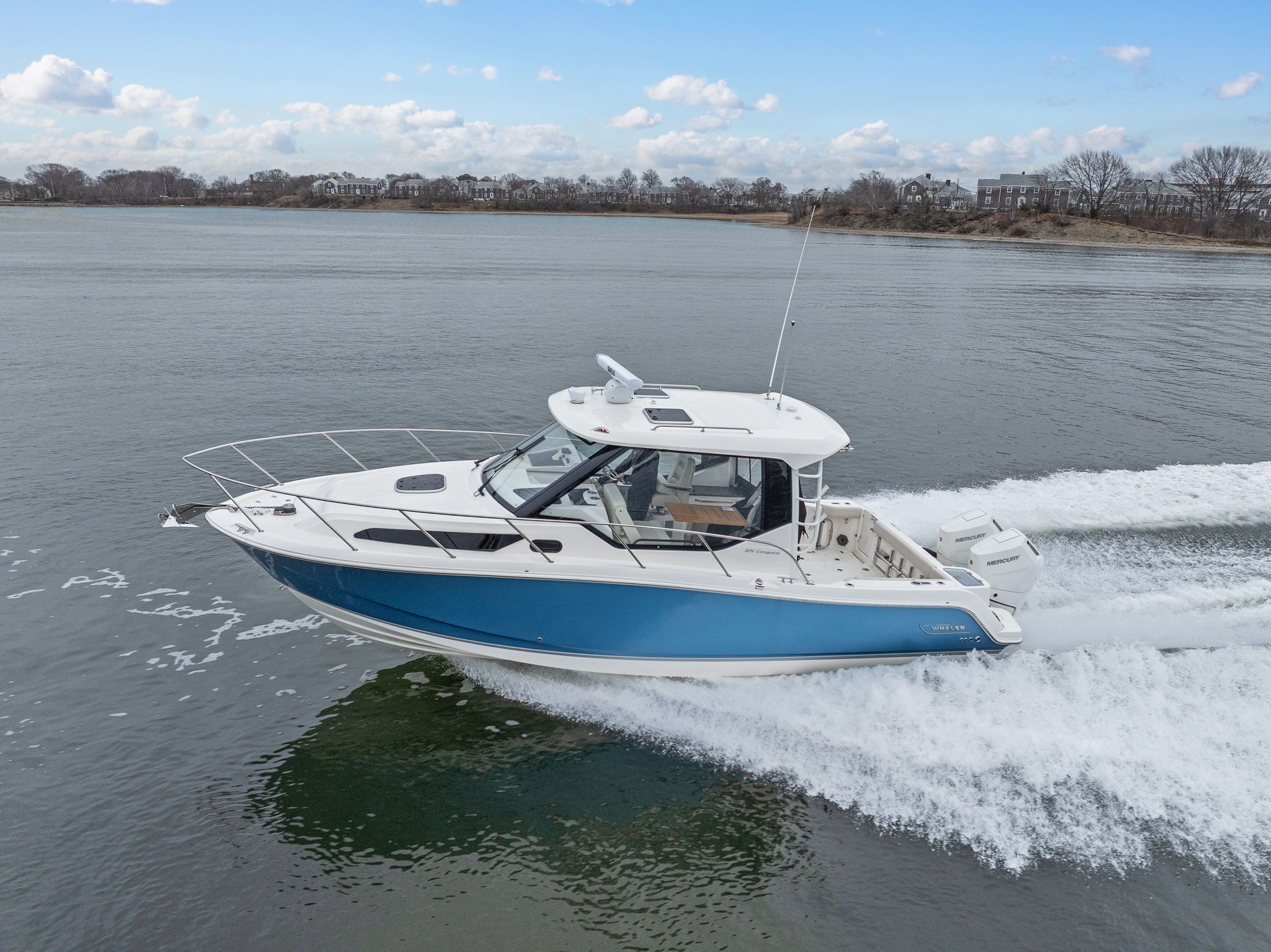 2026 Boston Whaler 325 Conquest - 47