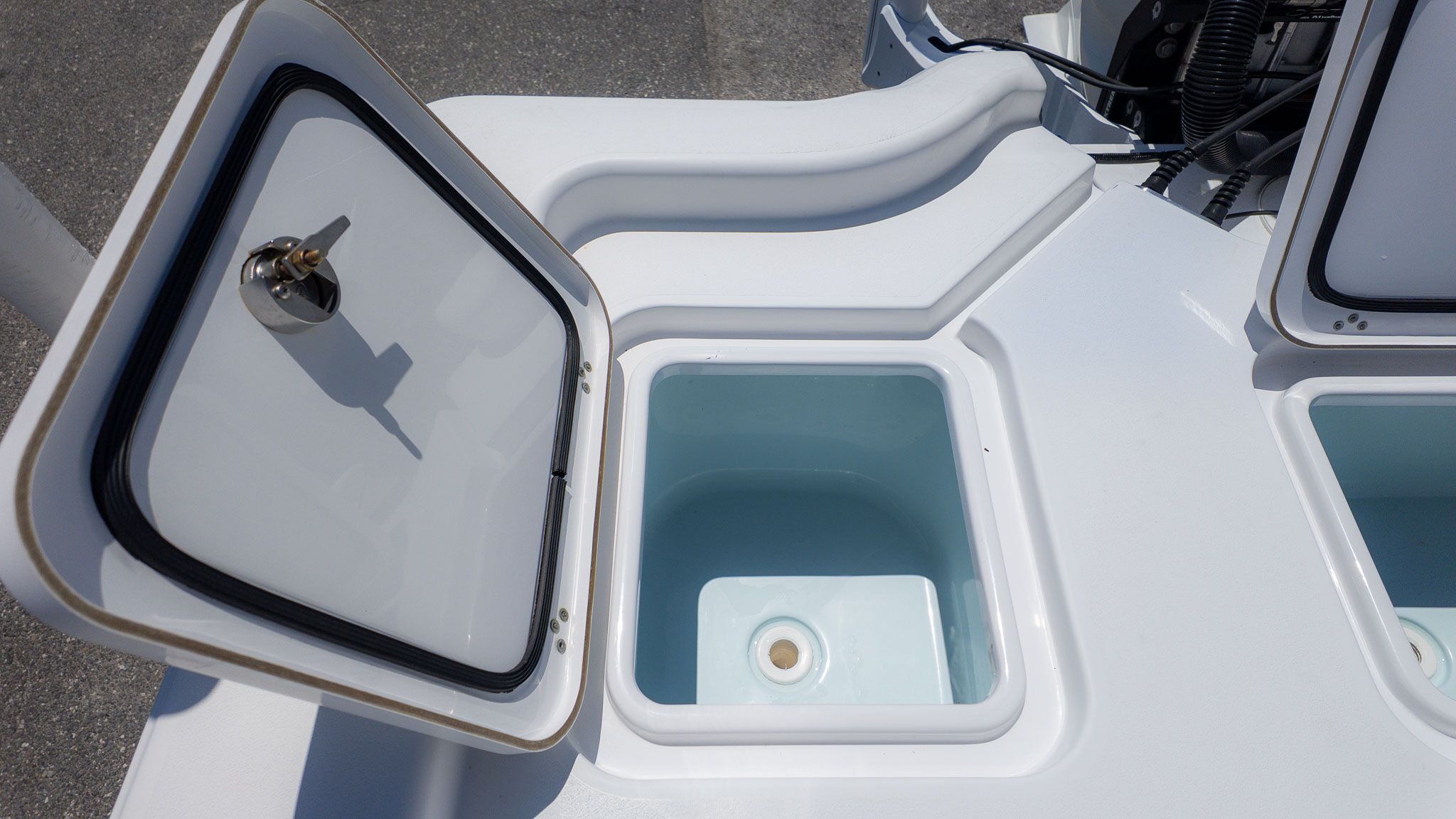 2019 Sportsman Masters 267 Bay Boat - 6