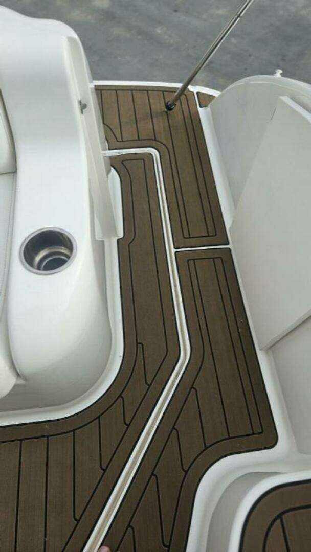 2008 Sea Ray 240 Sundancer - Image 13