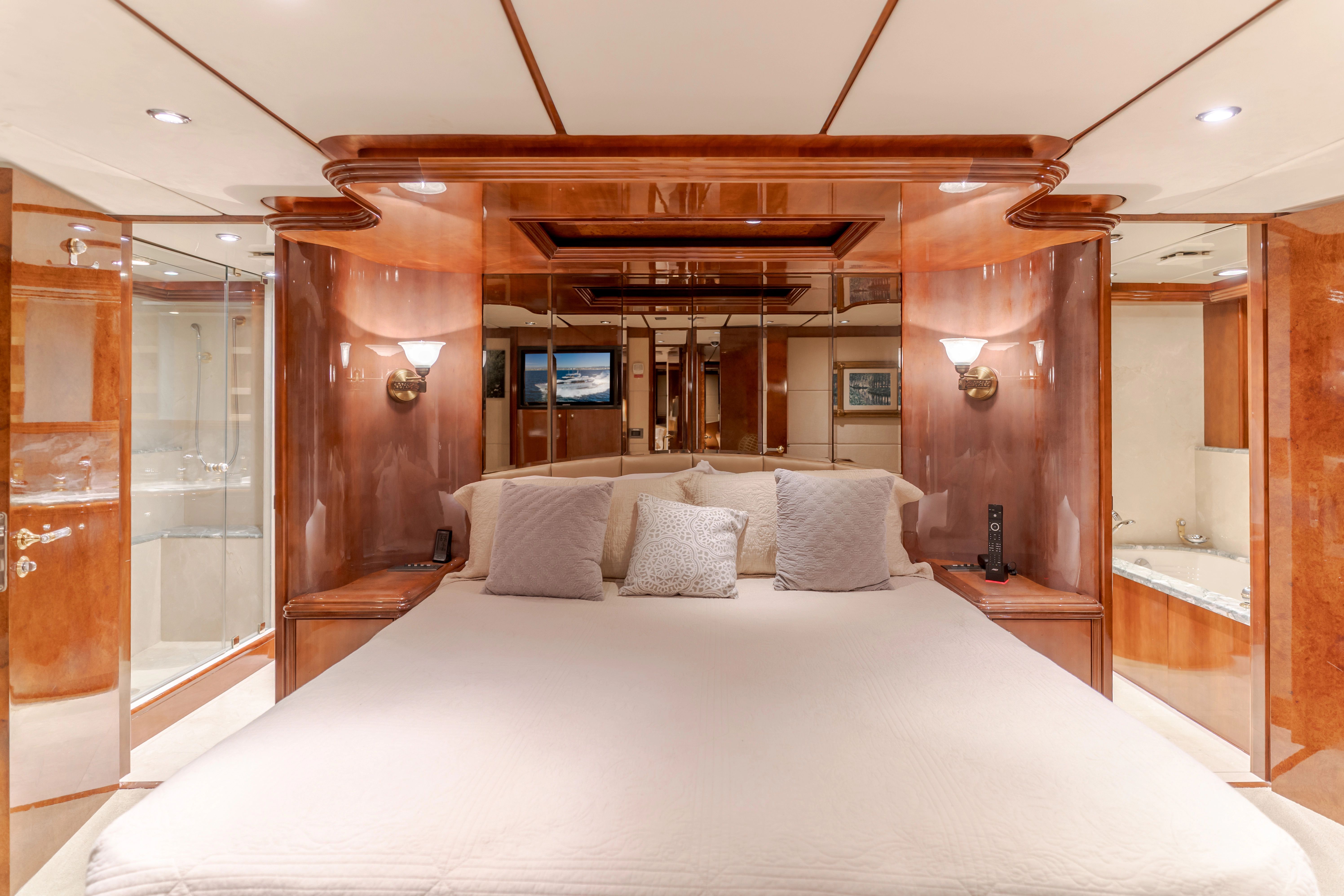 2002 Destiny 104 Raised Pilothouse - 46