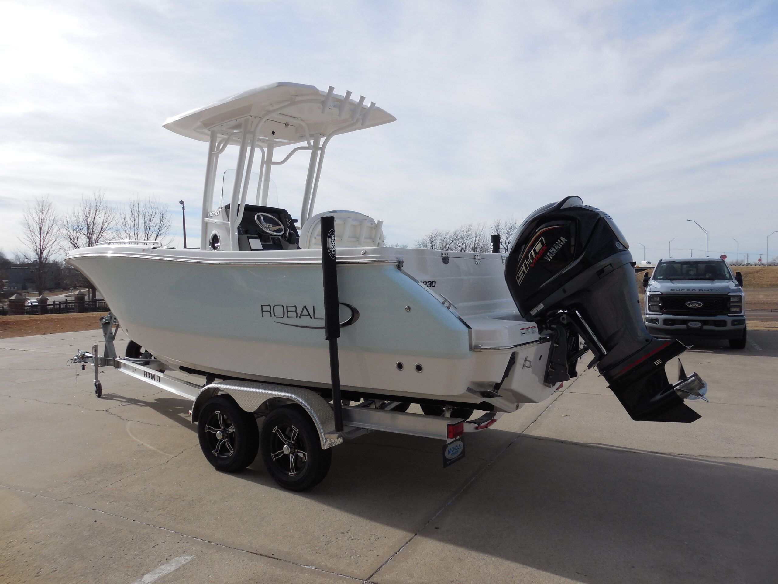 2026 Robalo R230 Center Console - 5