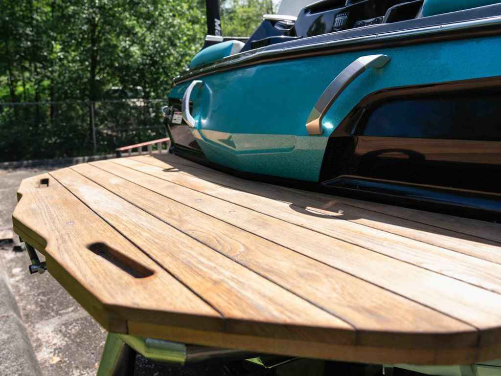 2019 MasterCraft X24 - 2
