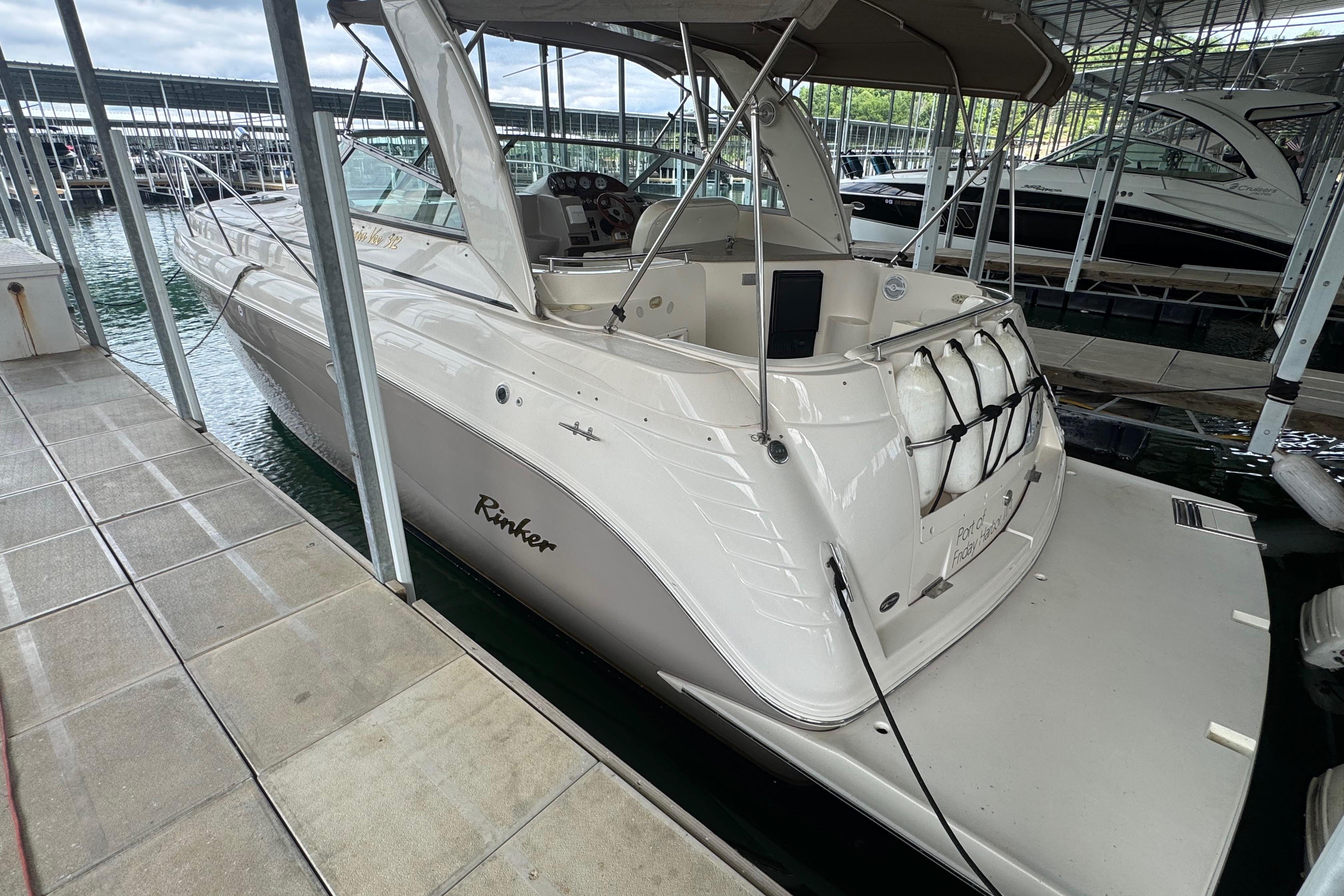 2004 Rinker Fiesta Vee 312