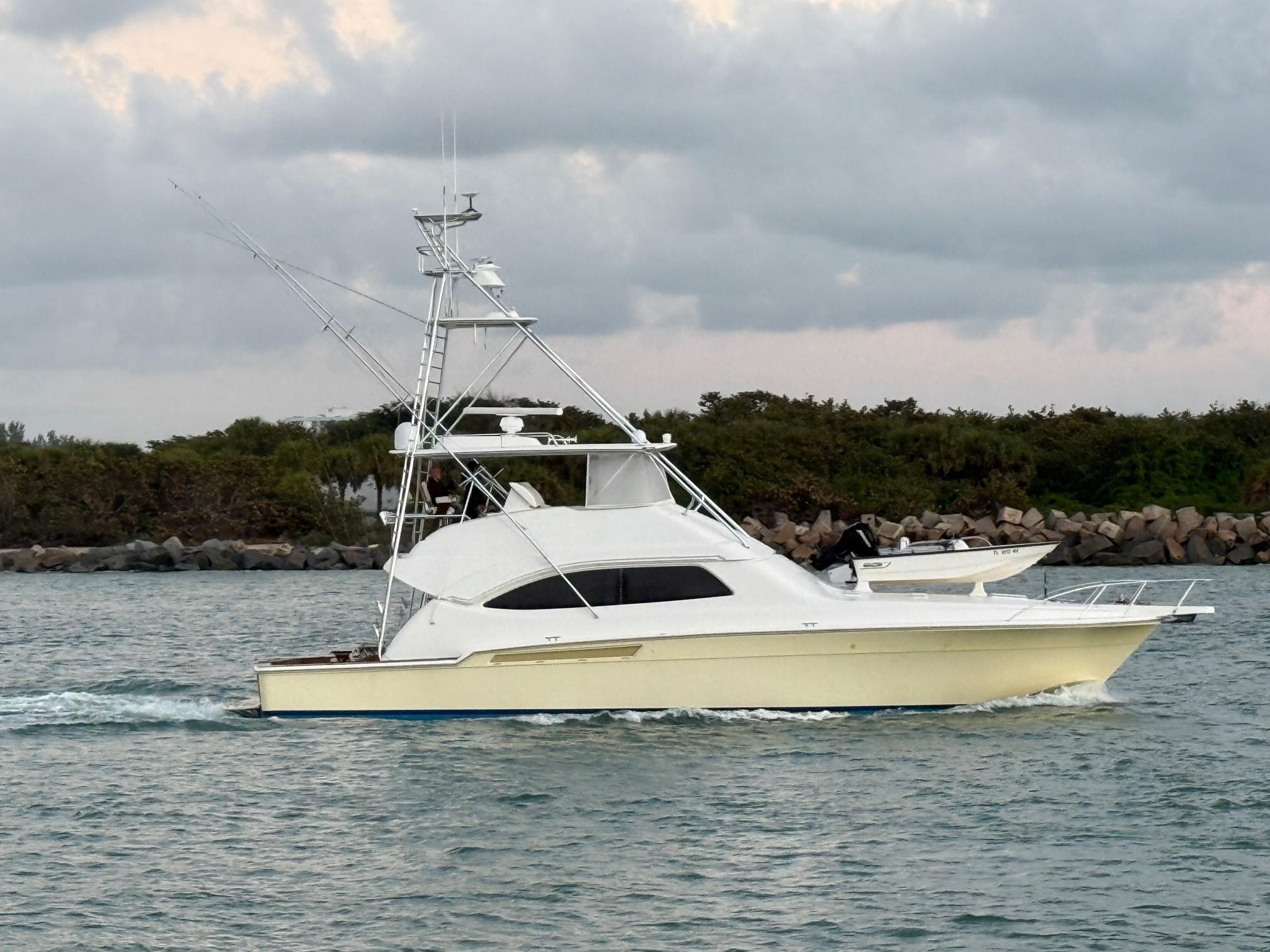 2004 Bertram 570 Convertible