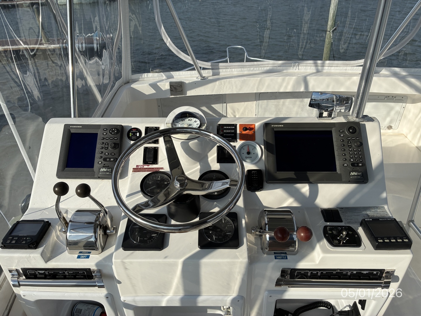 2005 Luhrs Convertible - Image 16
