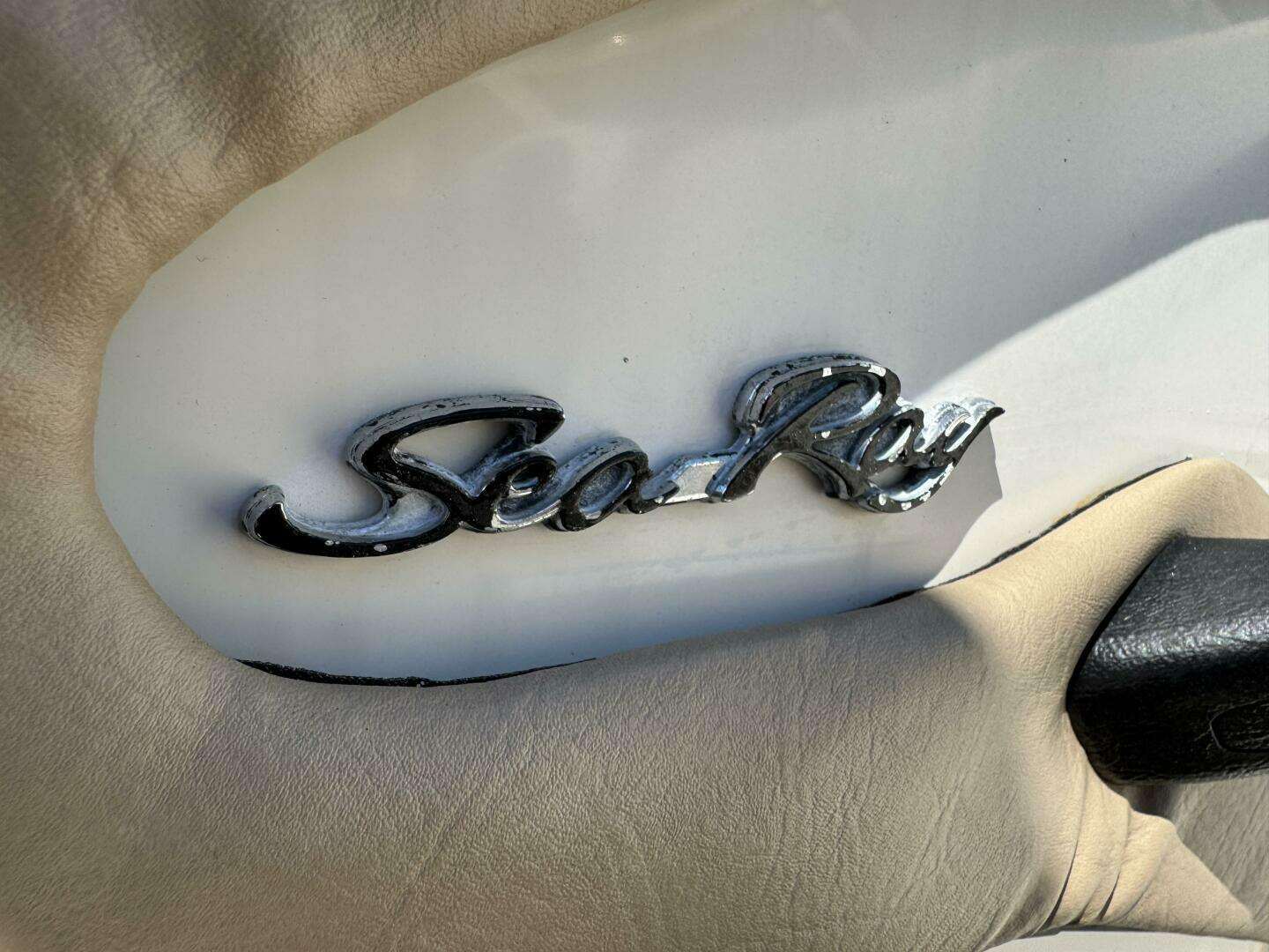 1999 Sea Ray 215 Express Cruiser - Image 96