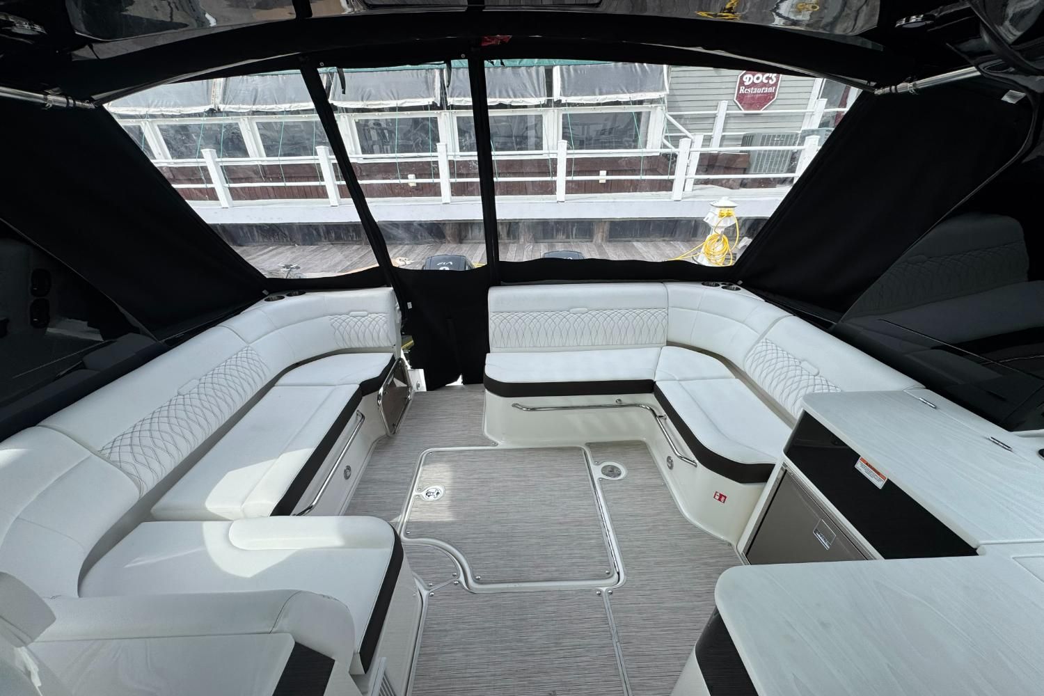 2026 Sea Ray Sundancer 370 Outboard - 13