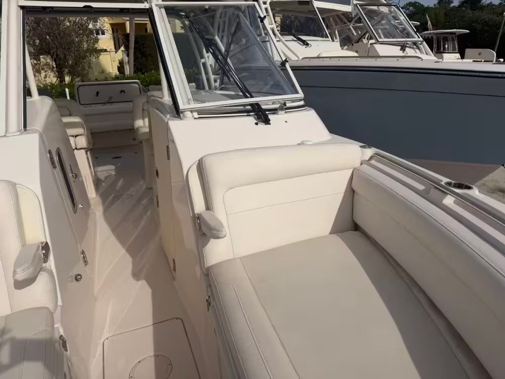 2019 Grady-White Freedom 325 - 23