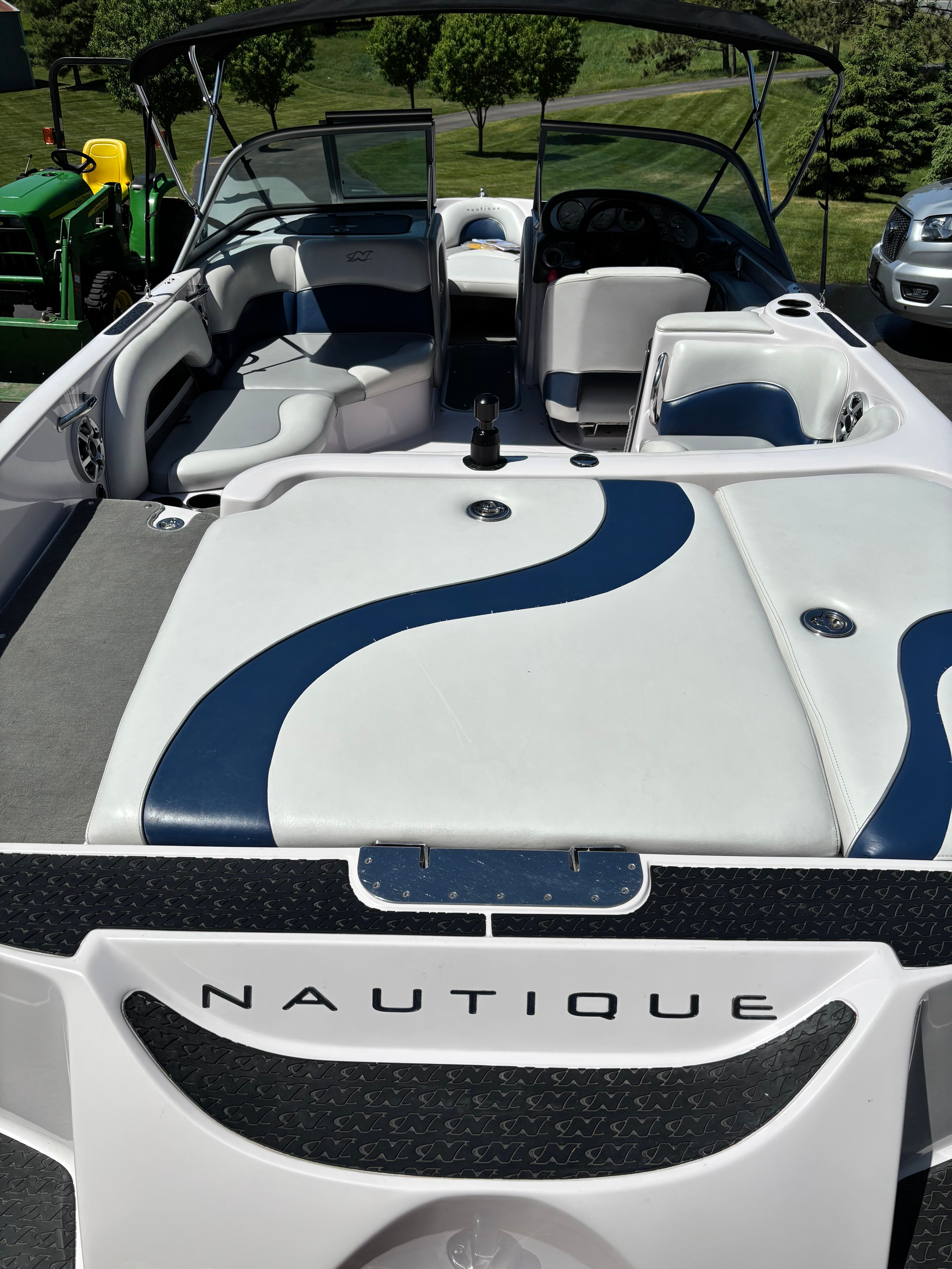 2005 Nautique Sport SV-211 boat with stylish interior.