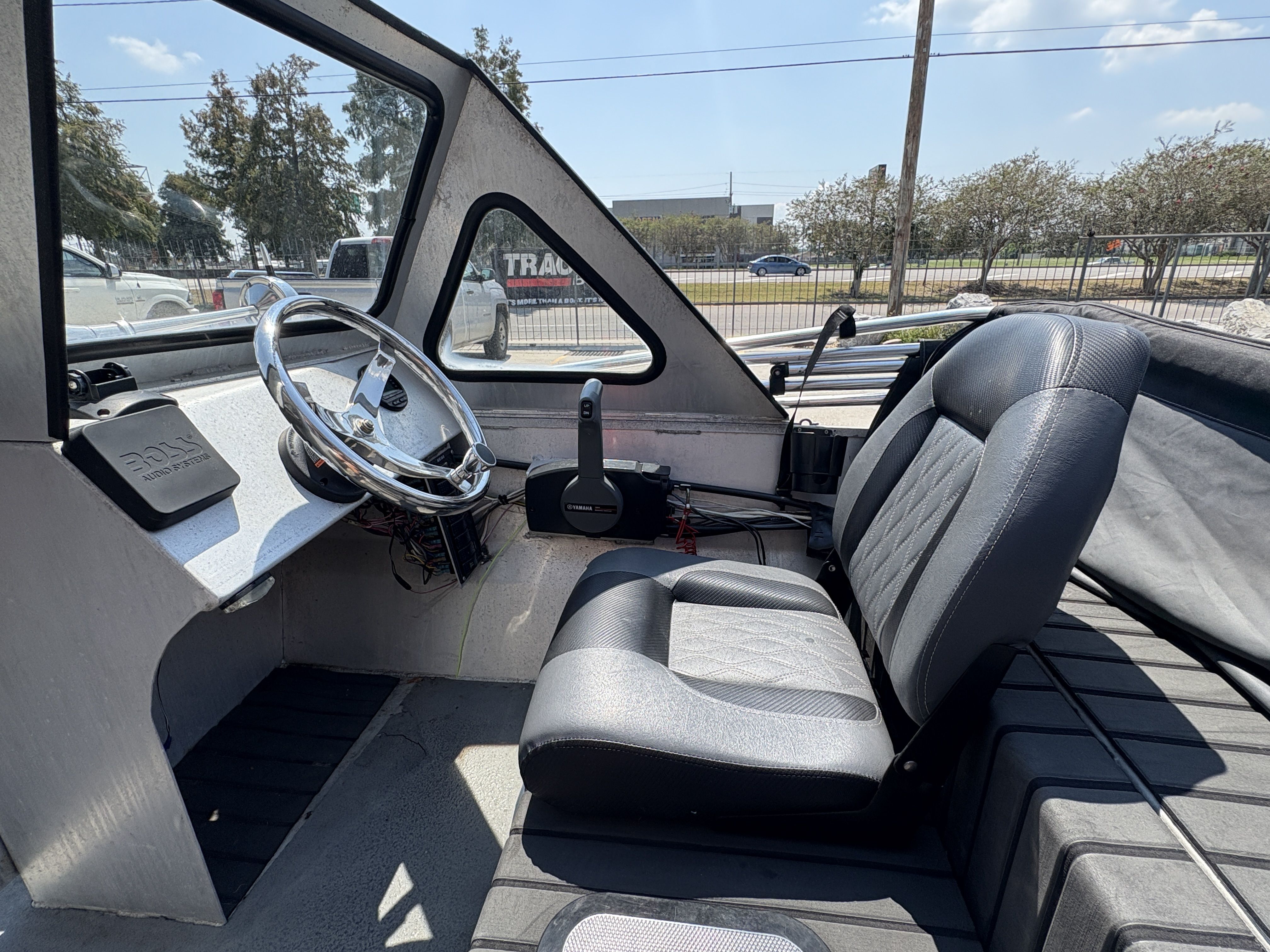 2001 Aluminum Cruiser 19 - 12