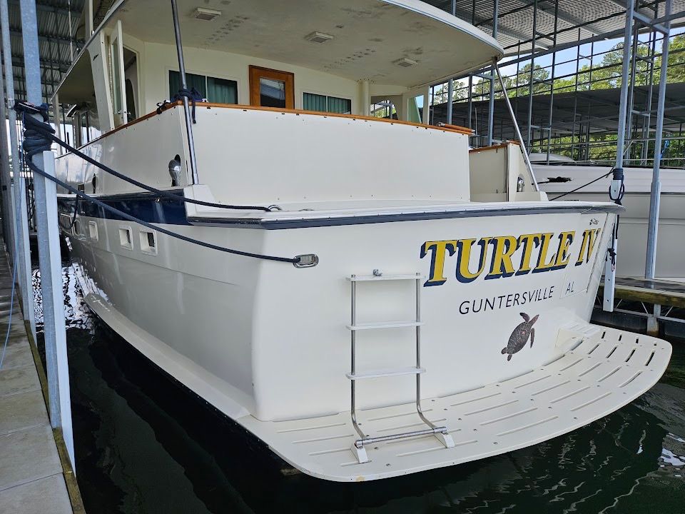 1975 Hatteras 58 Long Range Cruiser - 65