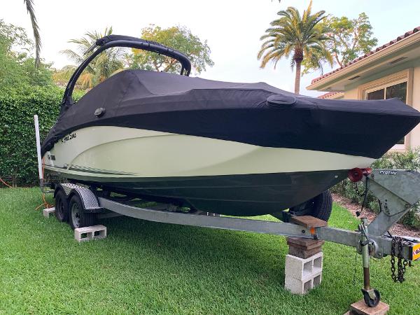 2018 Yamaha Boats 242 Limited S - 31